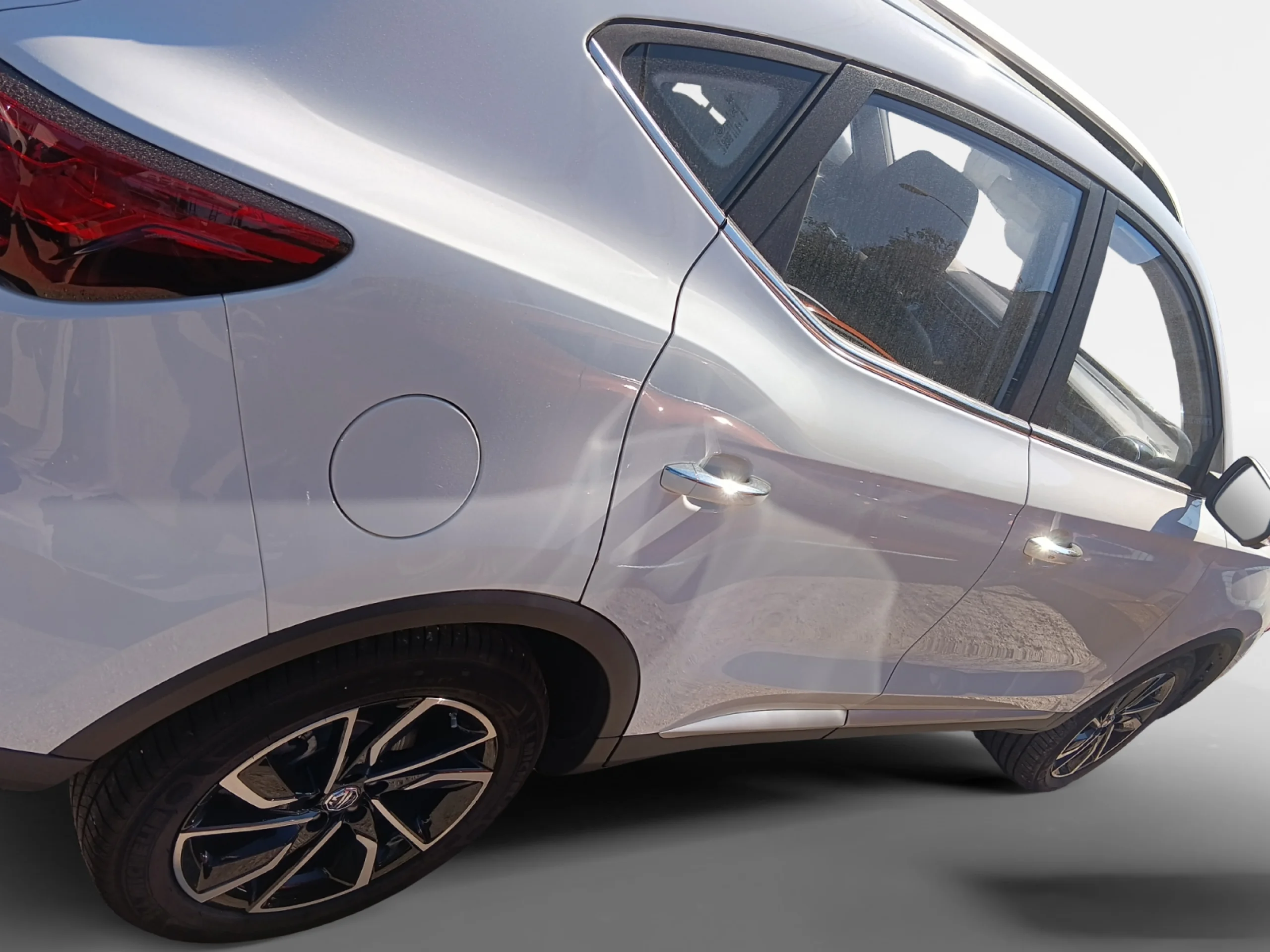 MG Zs 1.0T LUXURY - Foto 3