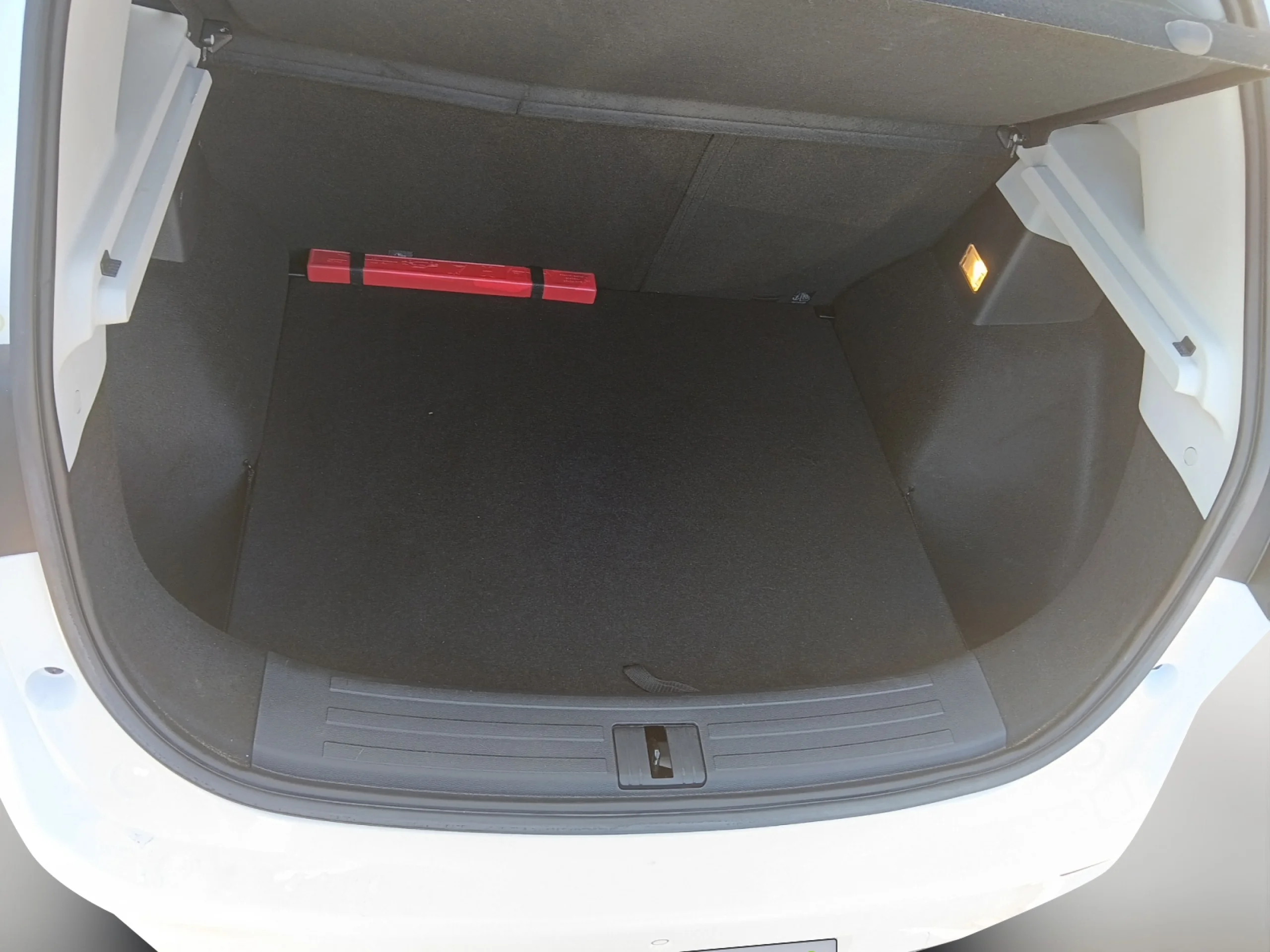 MG Zs 1.0T LUXURY - Foto 8