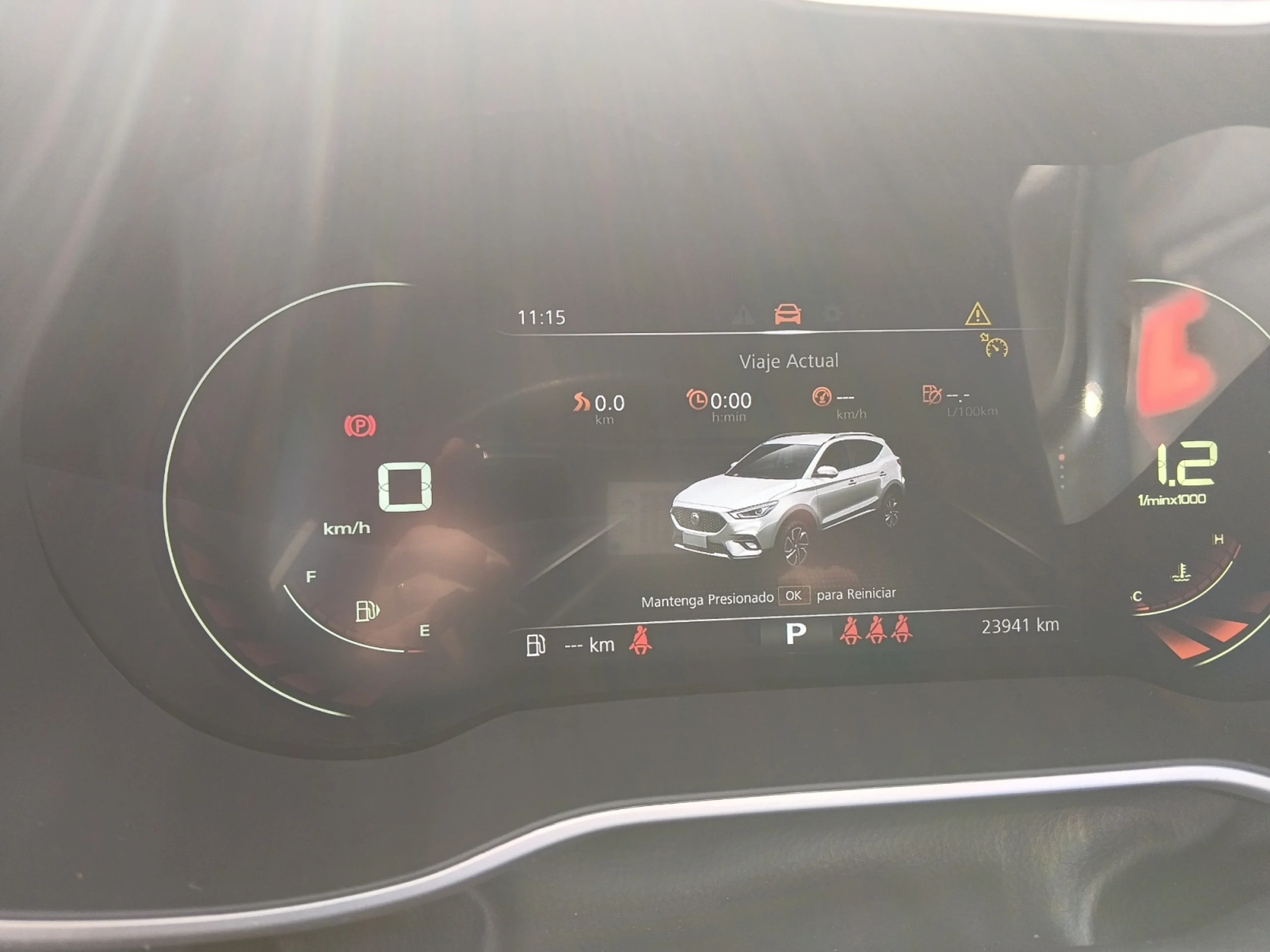 MG Zs 1.0T LUXURY - Foto 15