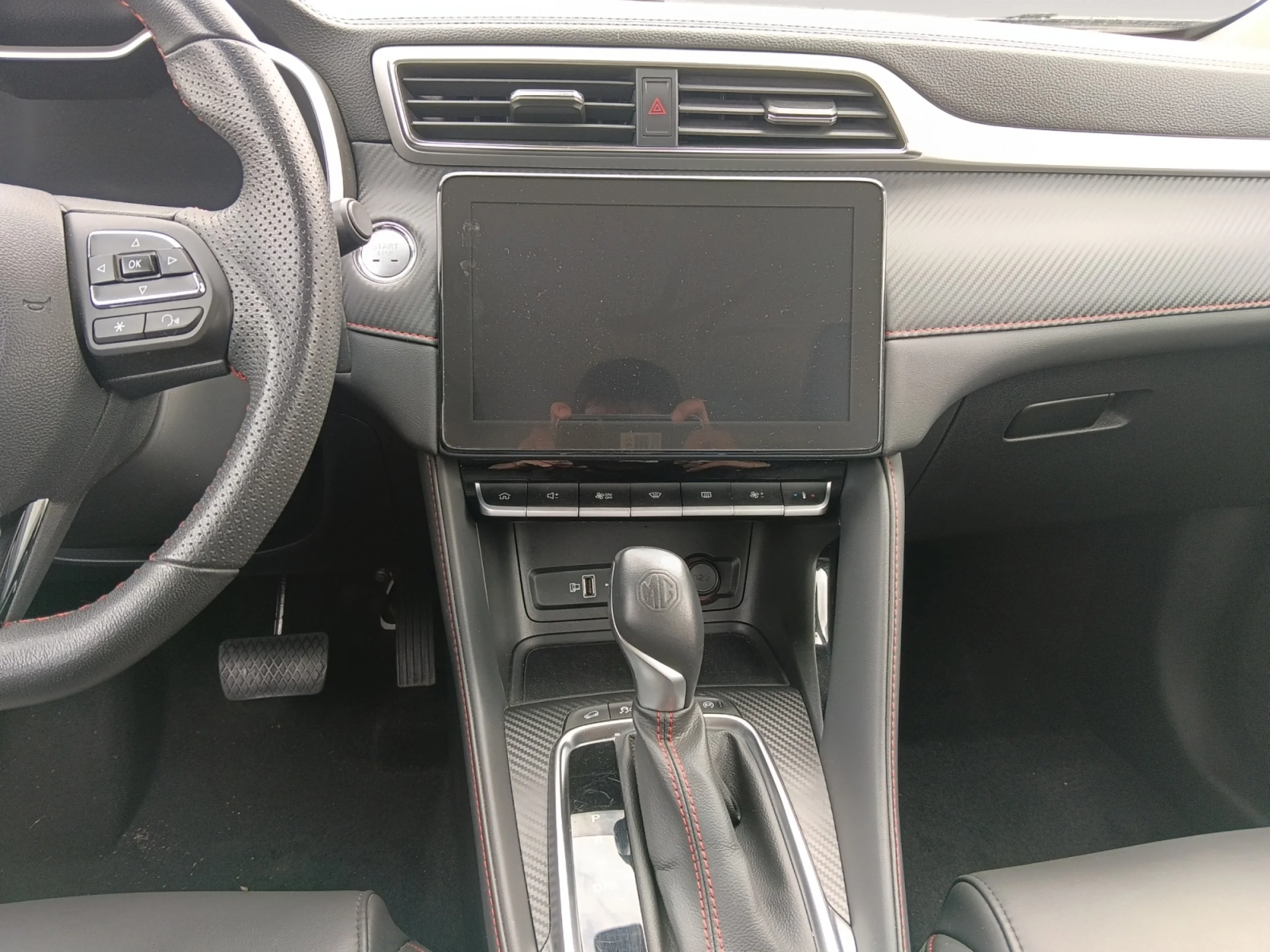 MG Zs 1.0T LUXURY - Foto 11