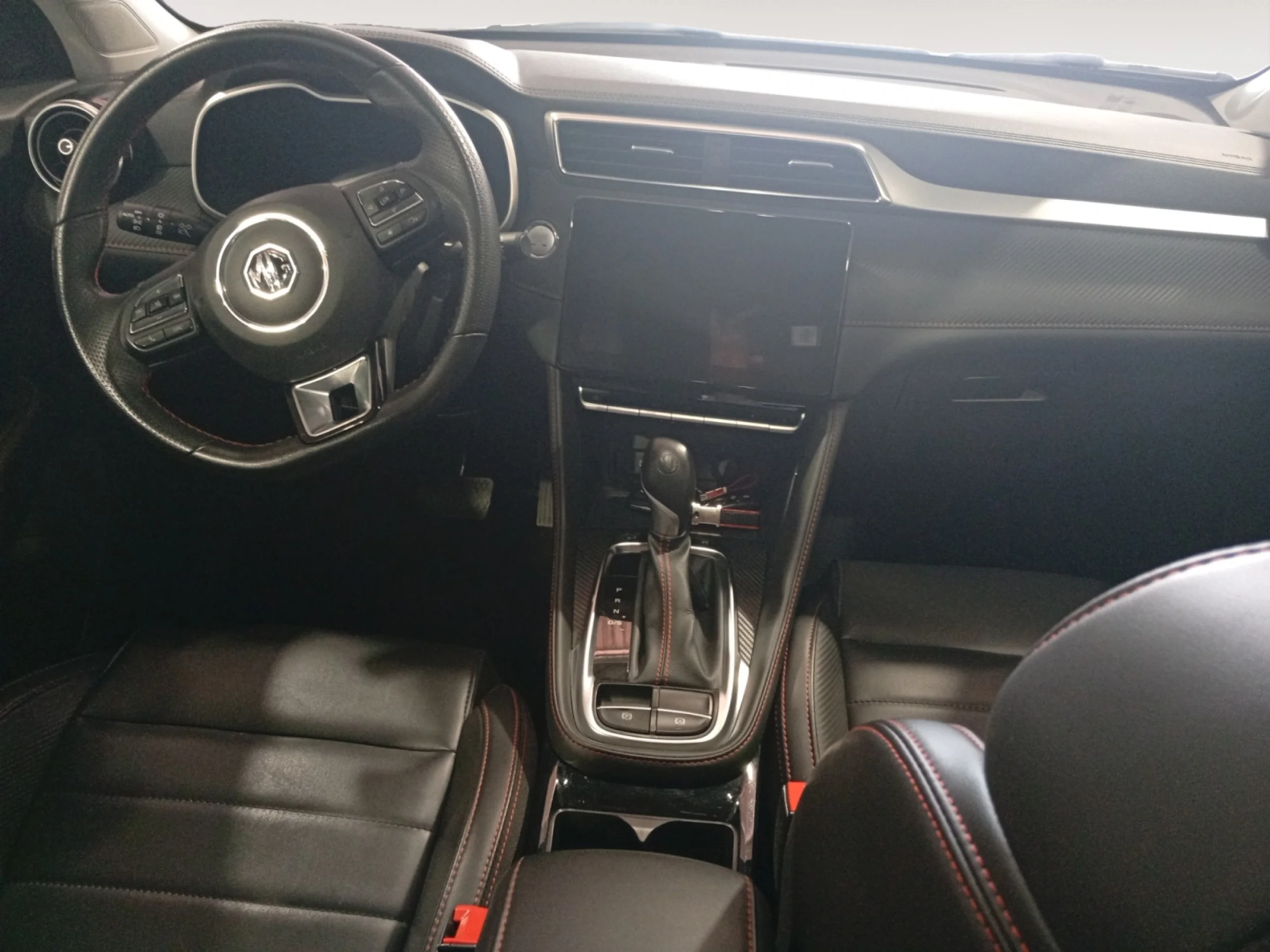 MG Zs 1.0T LUXURY - Foto 4