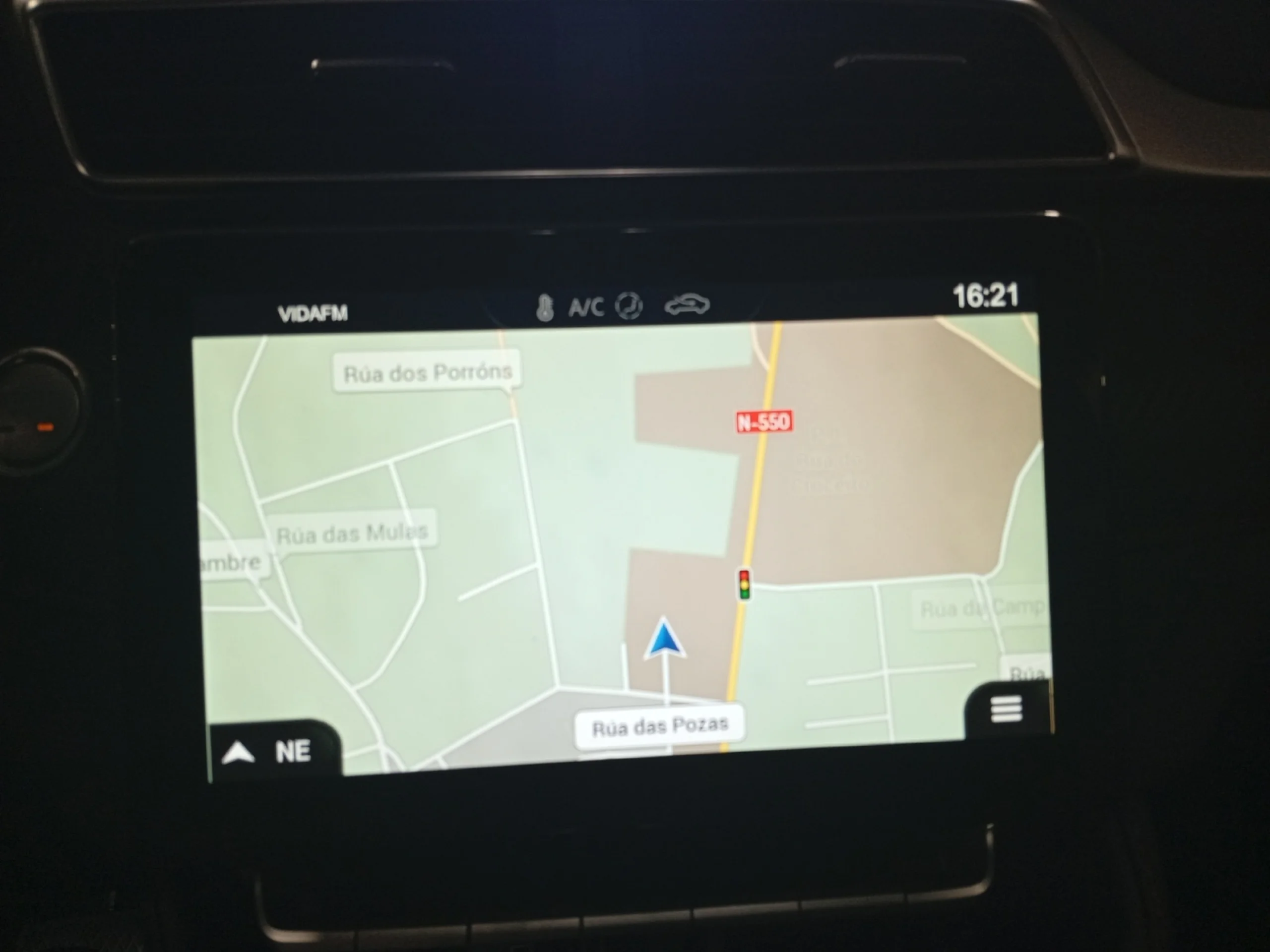 MG Zs 1.0T LUXURY - Foto 10