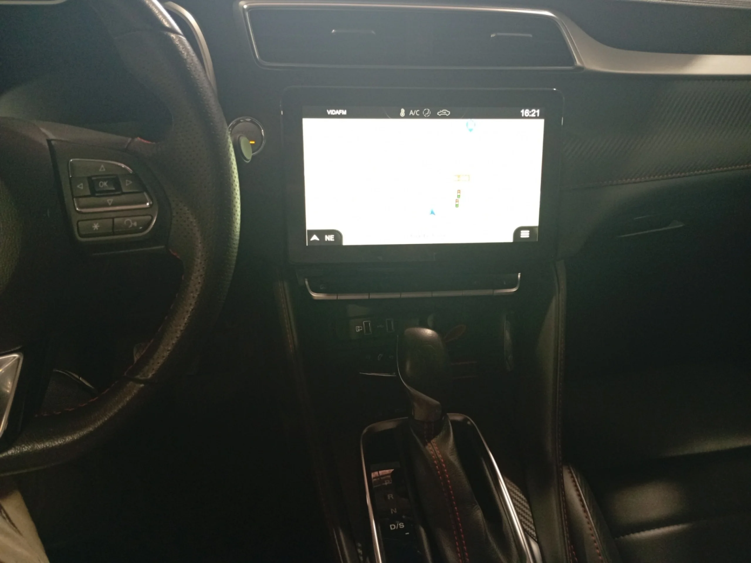 MG Zs 1.0T LUXURY - Foto 11