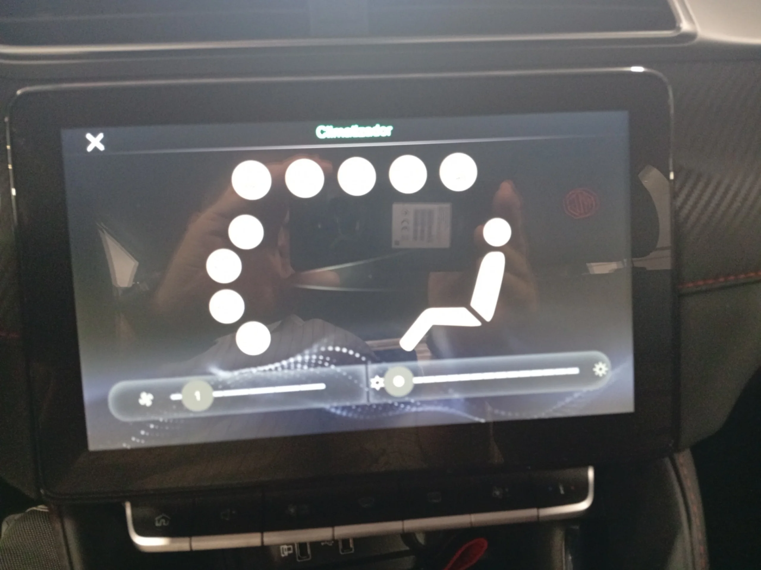 MG Zs 1.0T LUXURY - Foto 14