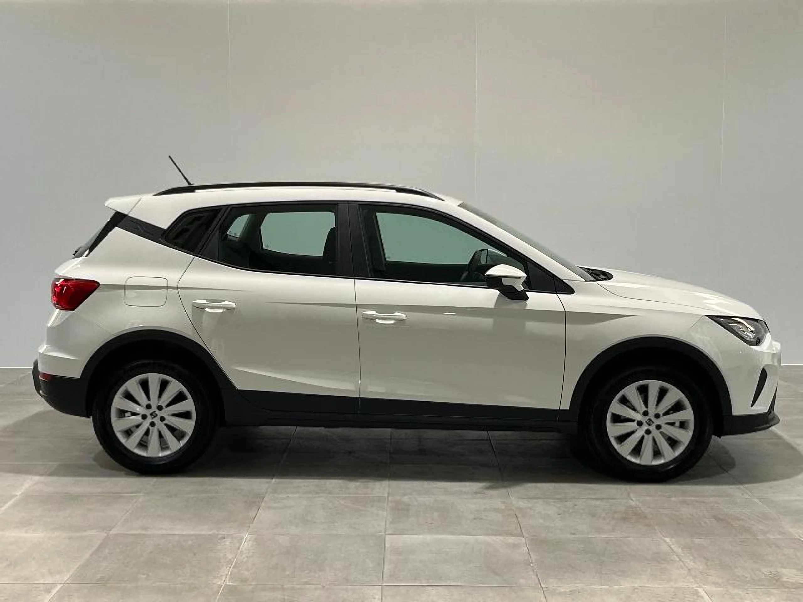 SEAT ARONA 1.0 TSI 70KW (95CV) REFERENCE XM - Foto 3