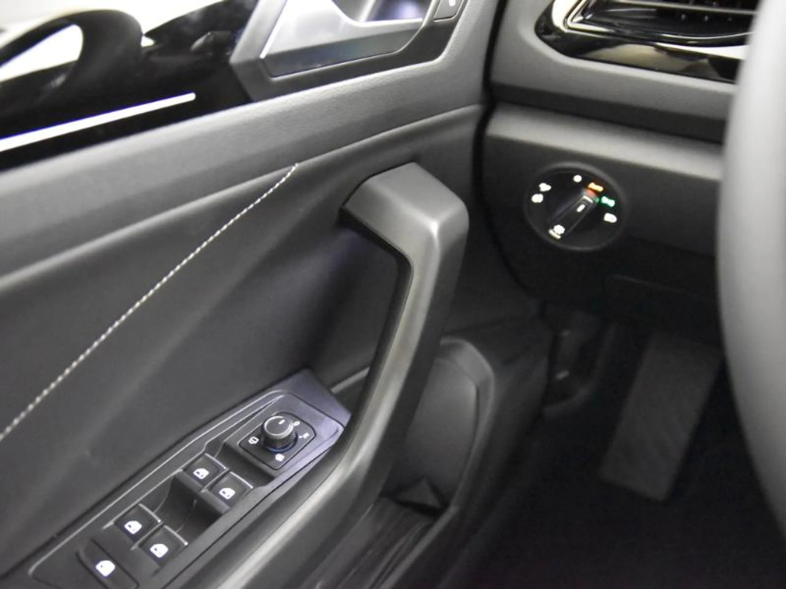 VOLKSWAGEN T ROC T ROC DARK LINE 1.5 TSI 110 KW (150 CV)  AUTOMÁTICO DSG 7 VEL. - Foto 15