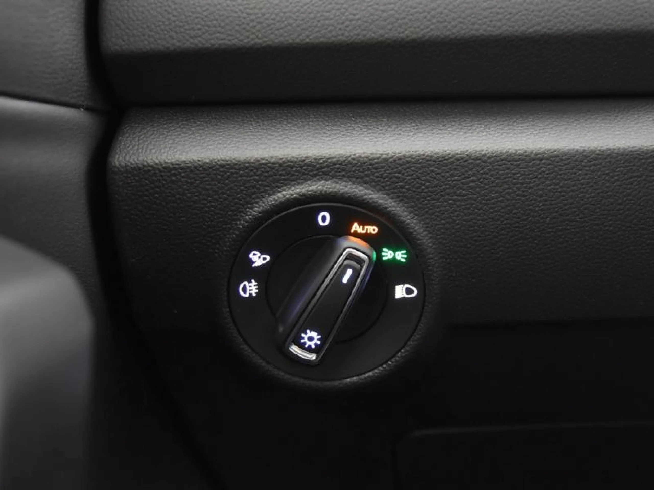 VOLKSWAGEN T ROC T ROC DARK LINE 1.5 TSI 110 KW (150 CV)  AUTOMÁTICO DSG 7 VEL. - Foto 16