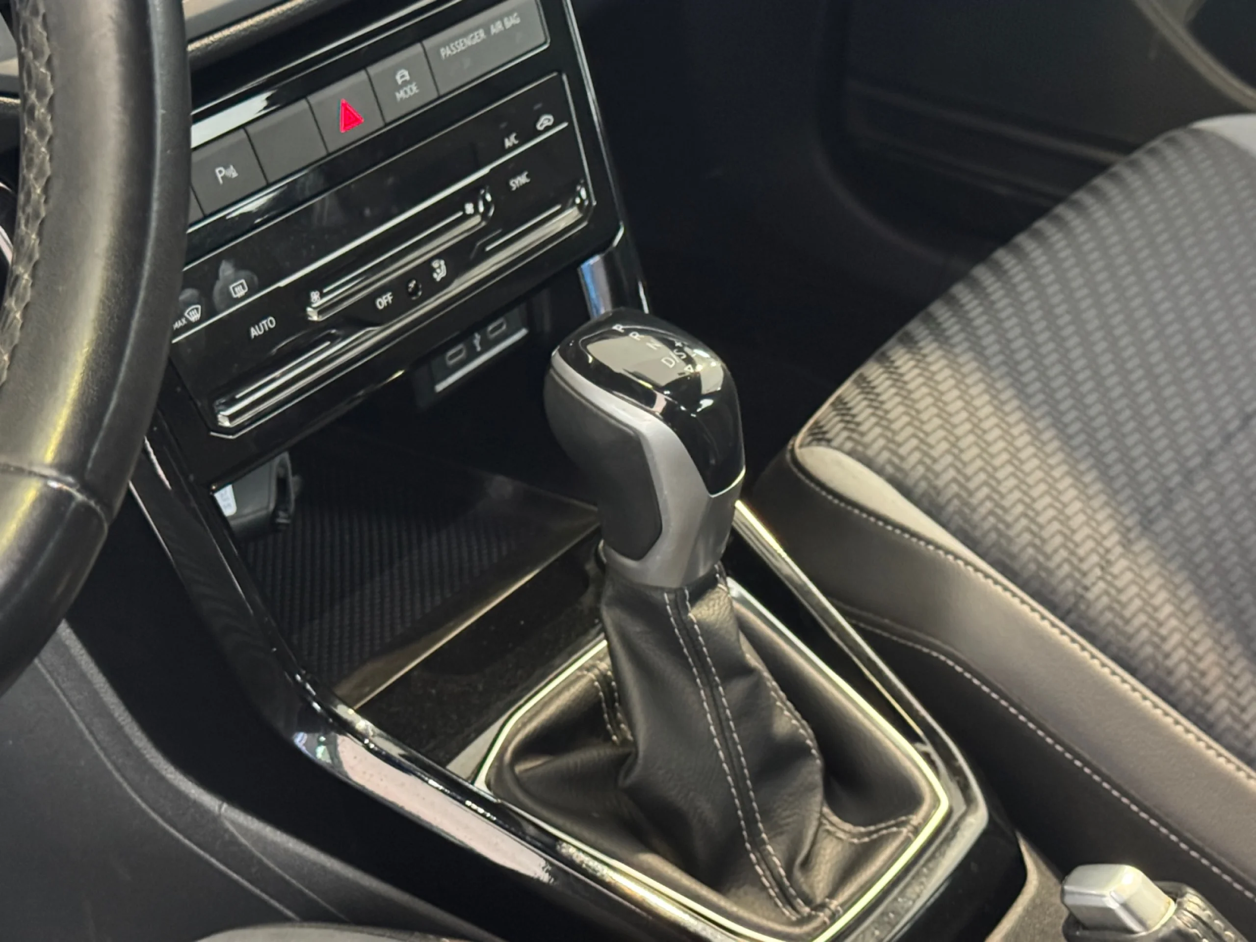 VOLKSWAGEN T CROSS SPORT 1.5 TSI 110KW (150CV) DSG - Foto 14