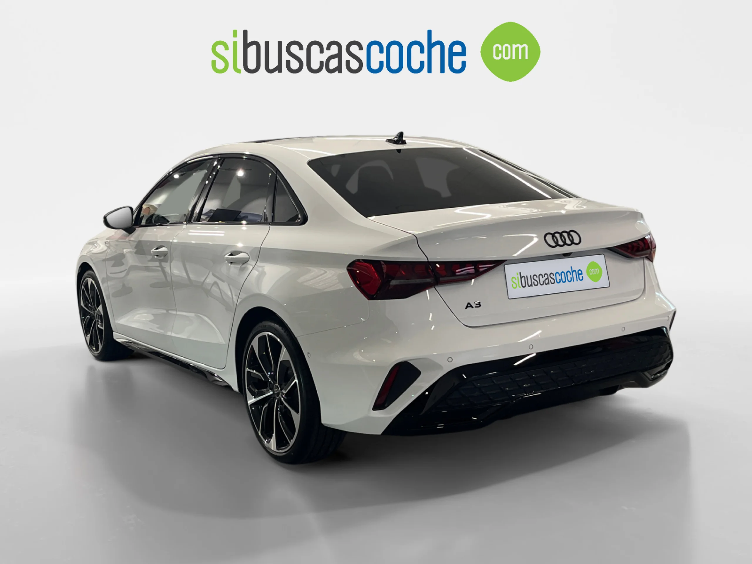 AUDI A3 SEDAN BLACK LINE TFSI 110KW S TRONIC - Foto 2