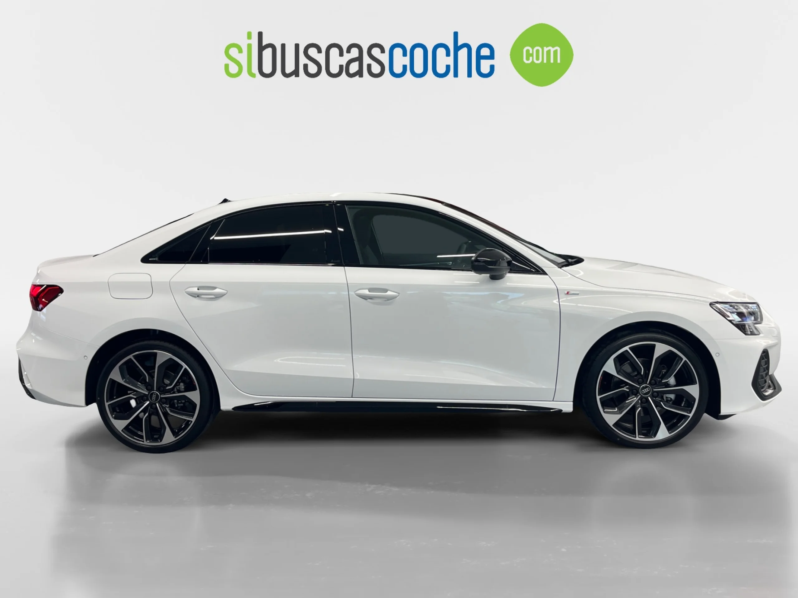 AUDI A3 SEDAN BLACK LINE TFSI 110KW S TRONIC - Foto 3