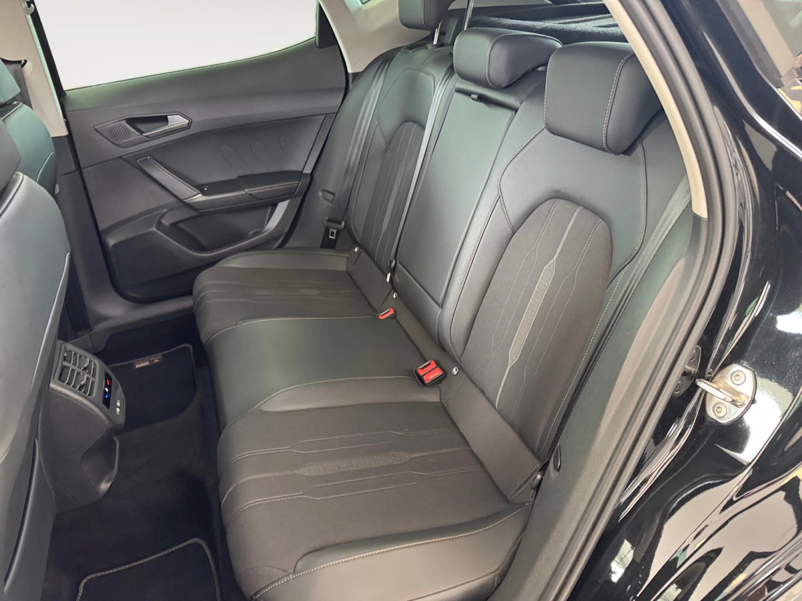 CUPRA FORMENTOR 1.5 TSI 110KW (150 CV) DSG - Foto 6