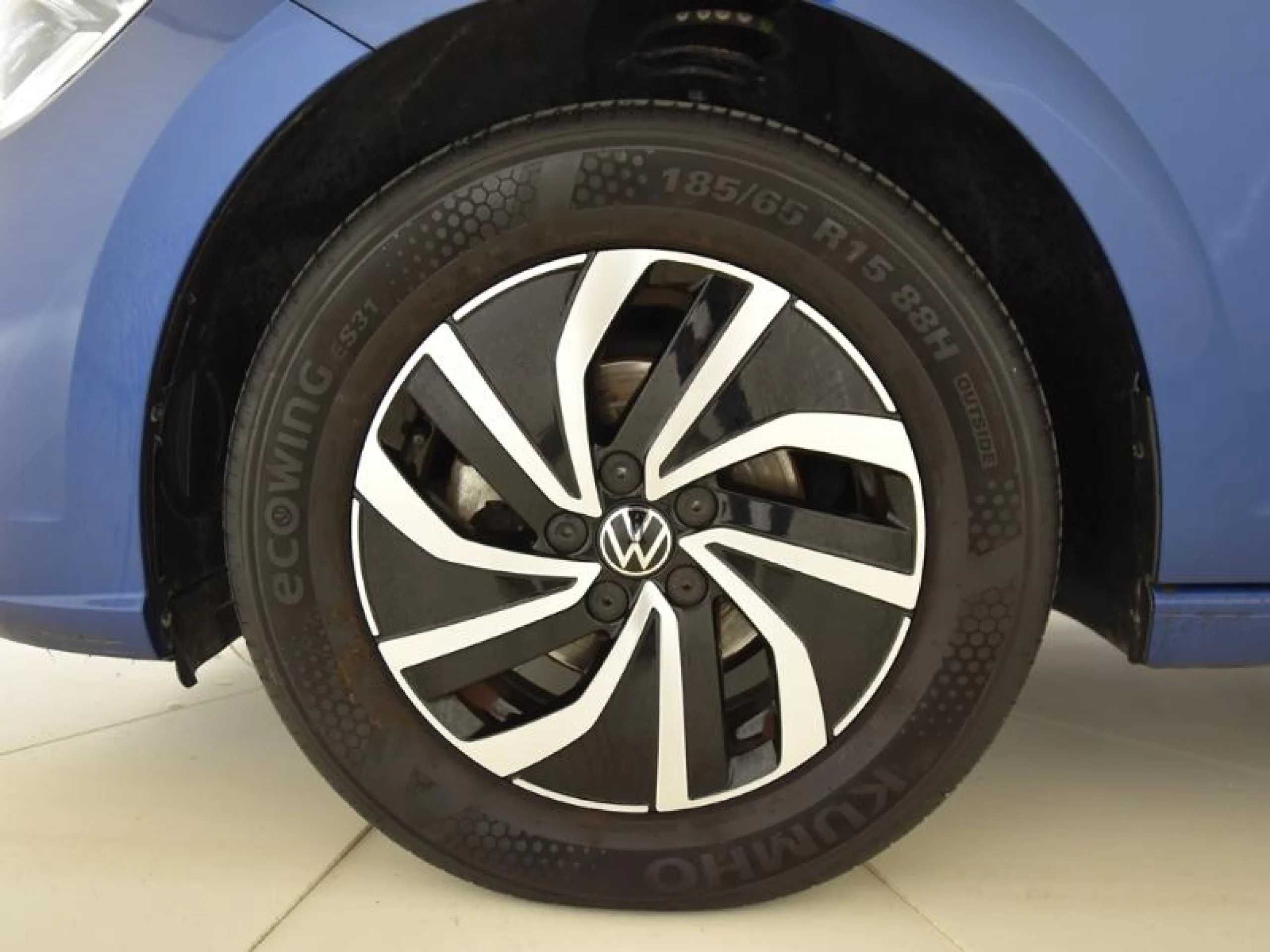 VOLKSWAGEN POLO LIFE 1.0 TSI 70KW (95CV) - Foto 8