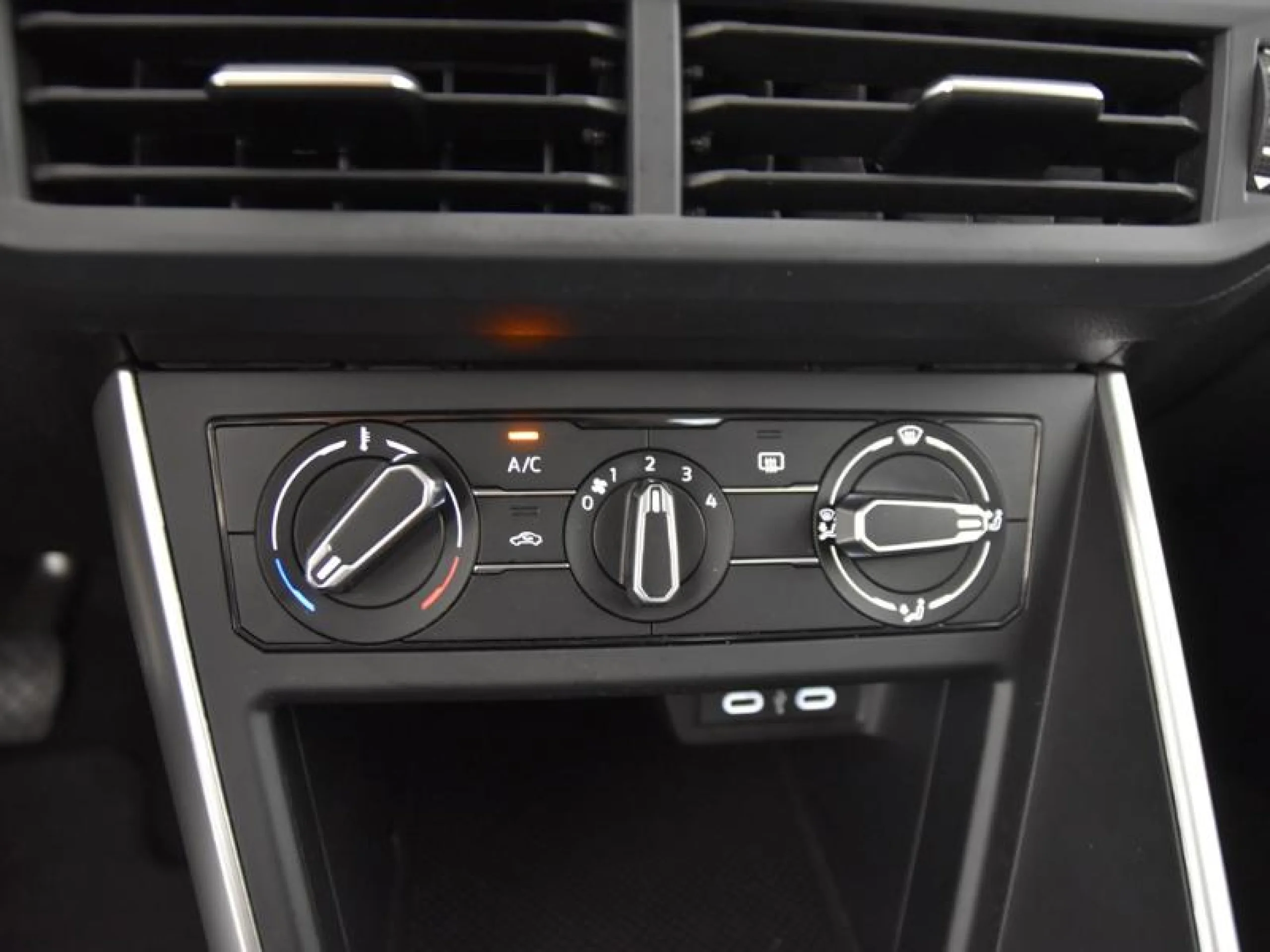 VOLKSWAGEN POLO LIFE 1.0 TSI 70KW (95CV) - Foto 11