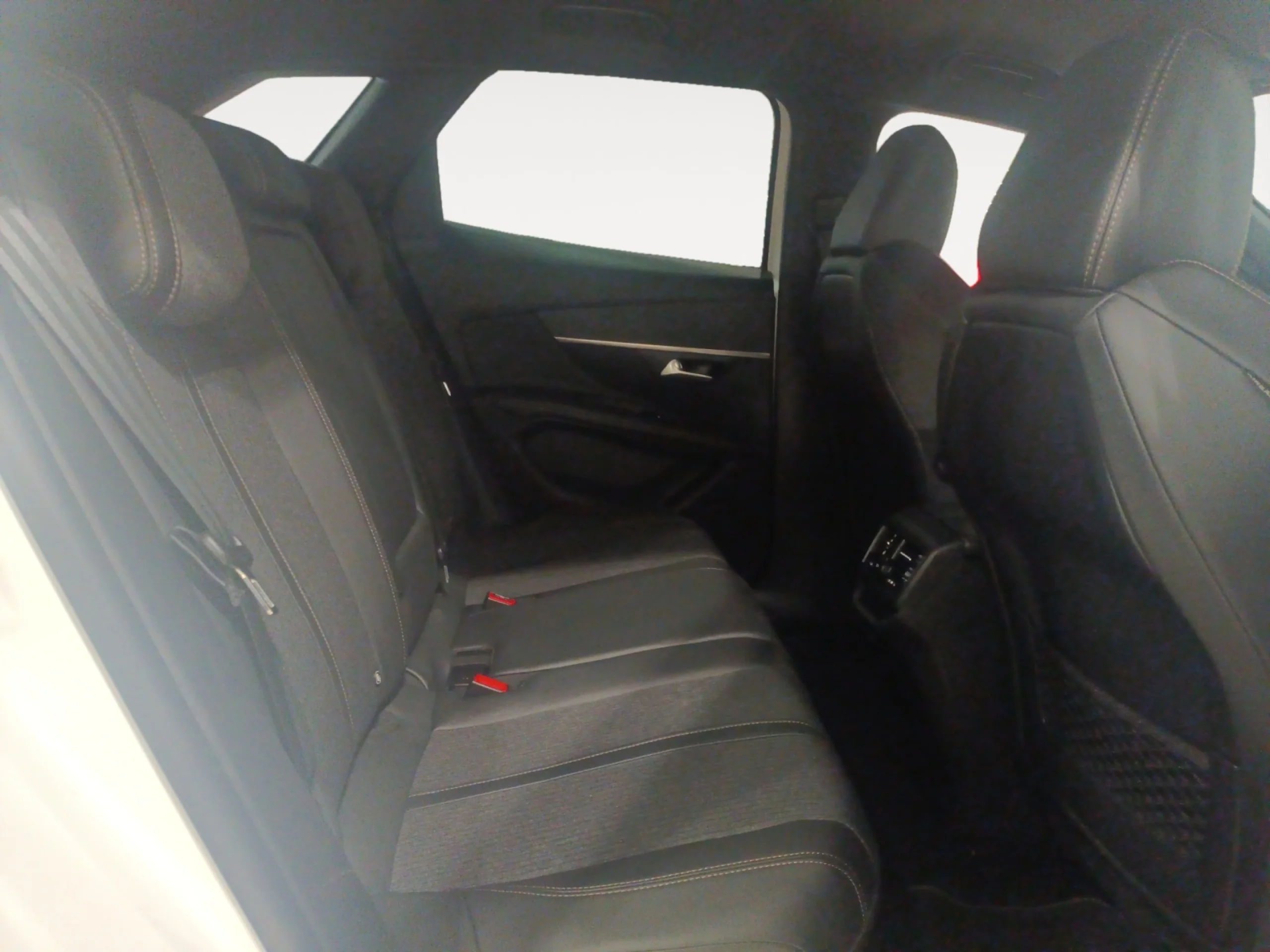 PEUGEOT 3008 1.5 BLUE HDI 96 KW S/S GT LINE EAT8 - Foto 6