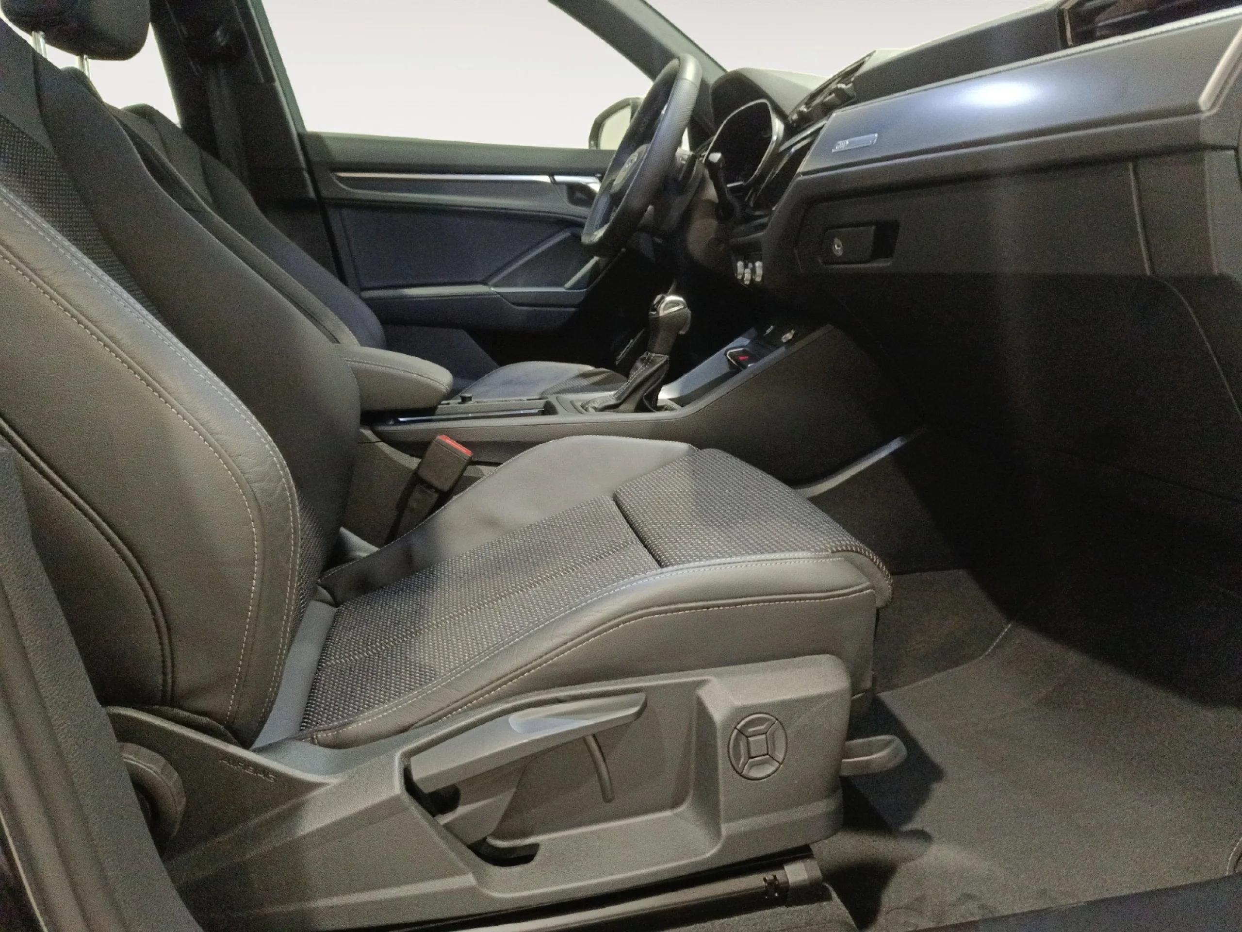 AUDI Q3 GENUIDE ED.35 TDI 110KW (150CV) S TRONIC - Foto 8