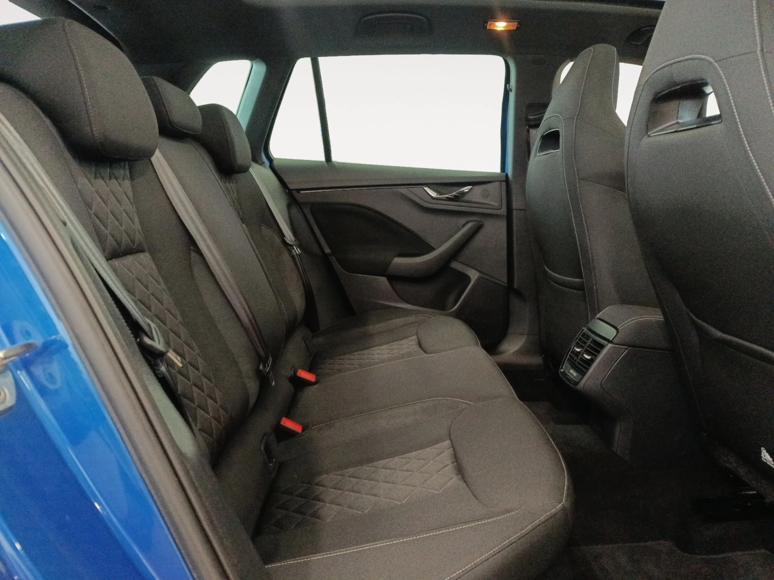 SKODA KAMIQ 1.5 TSI 110KW (150CV) DSG SPORT - Foto 6