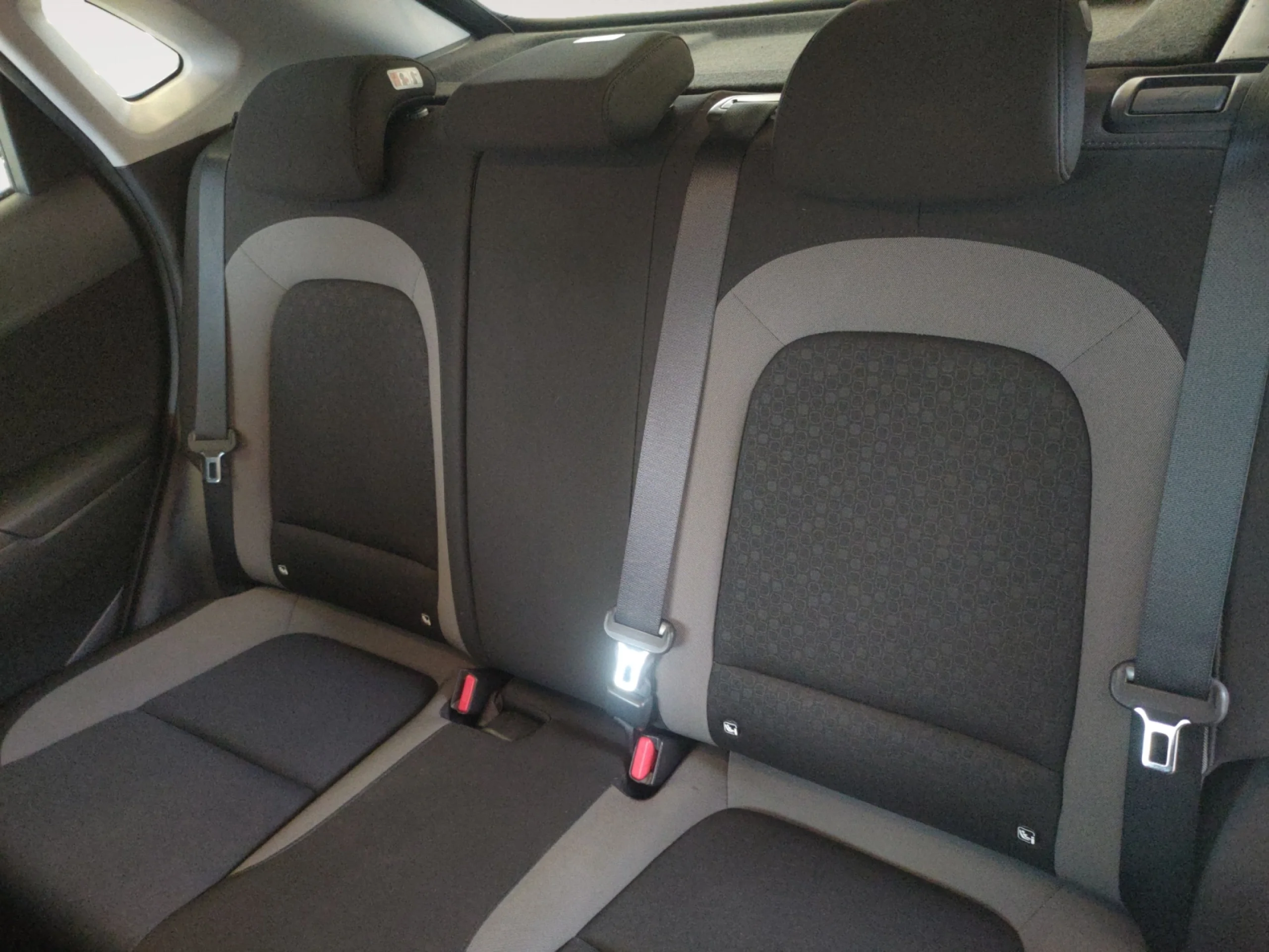 HYUNDAI KONA 1.0 TGDI KLASS 4X2 - Foto 6