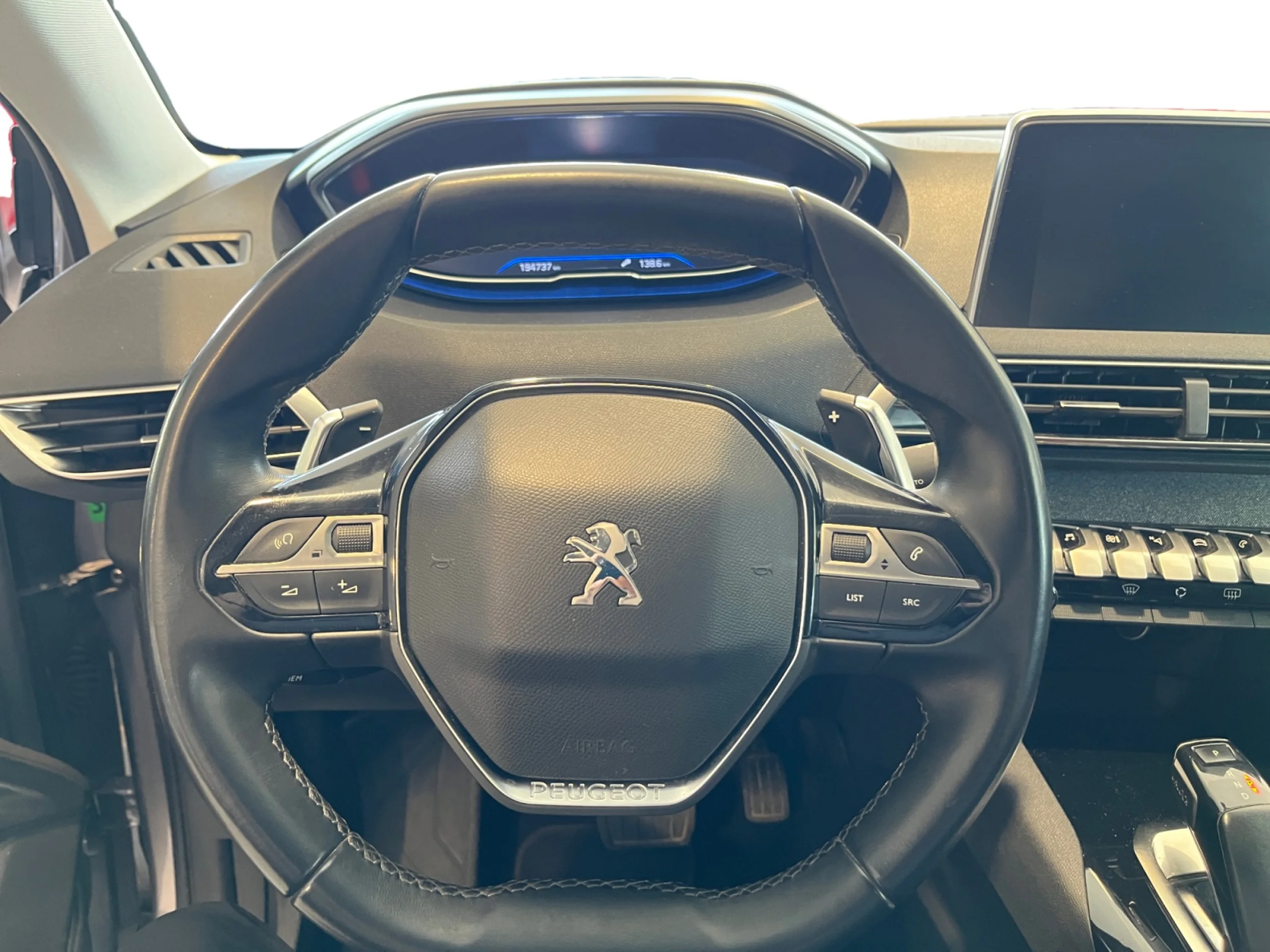 PEUGEOT 3008 1.5 BLUEHDI 96KW (130CV) S&S ALLURE - Foto 9