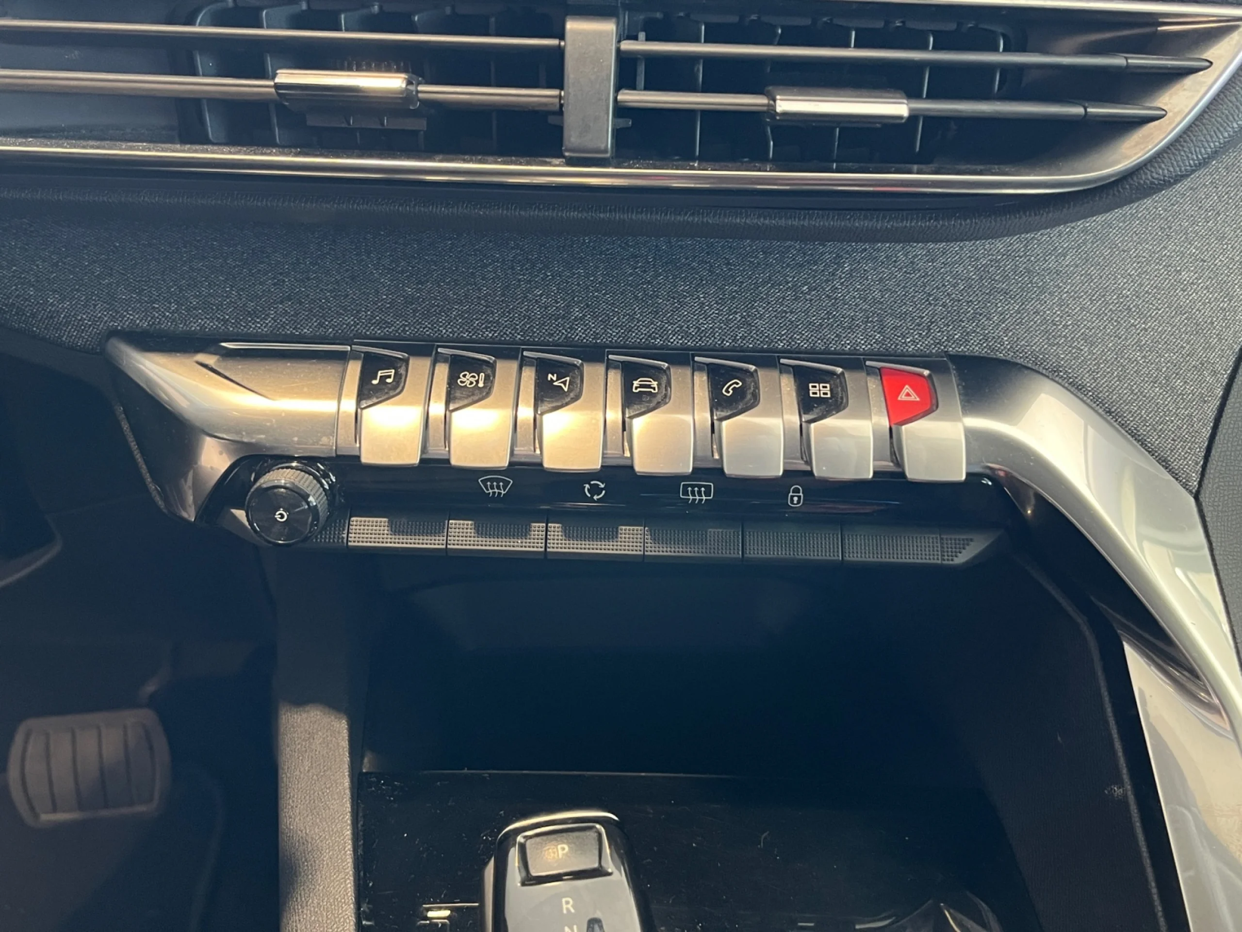PEUGEOT 3008 1.5 BLUEHDI 96KW (130CV) S&S ALLURE - Foto 12