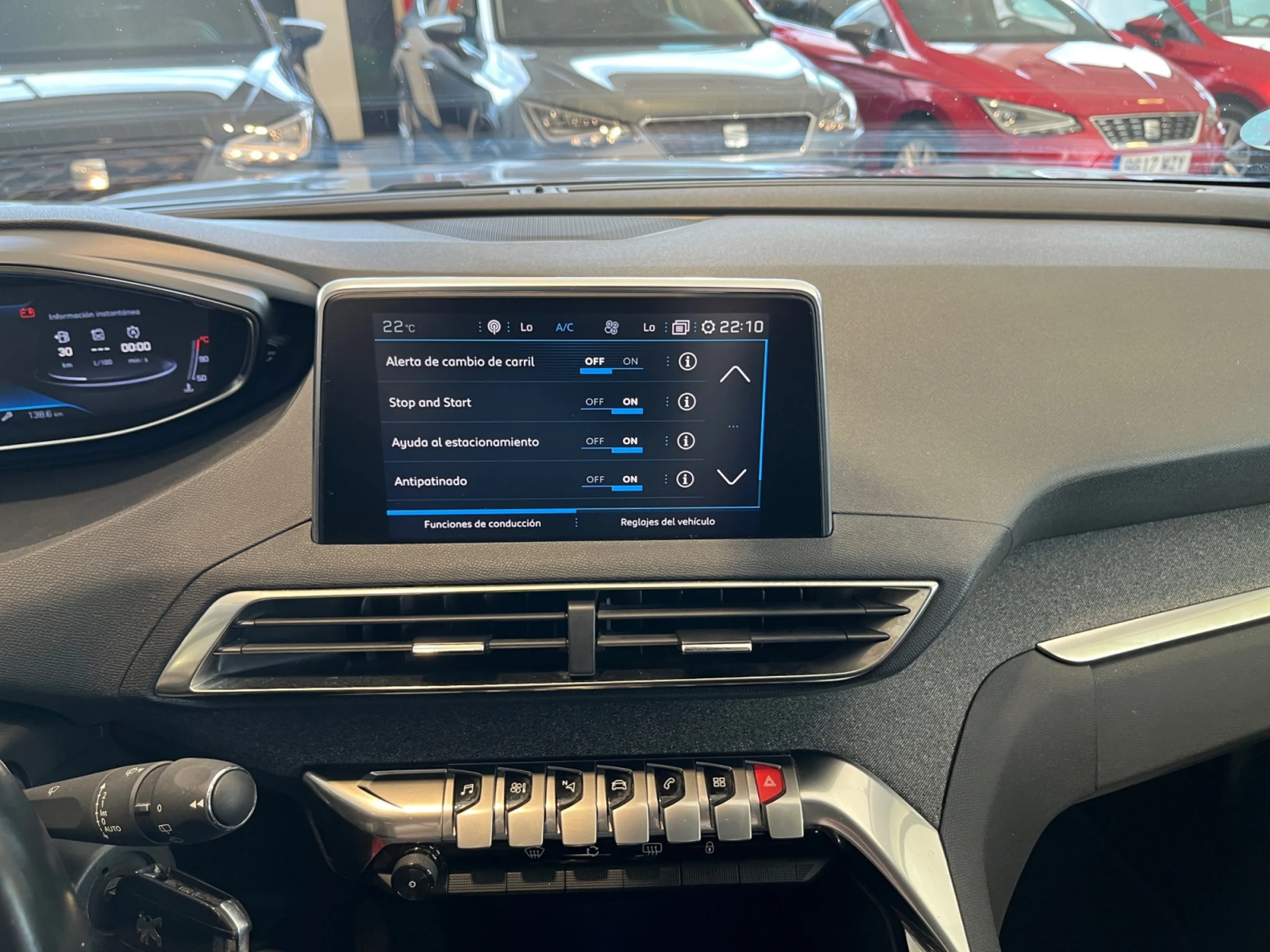 PEUGEOT 3008 1.5 BLUEHDI 96KW (130CV) S&S ALLURE - Foto 13