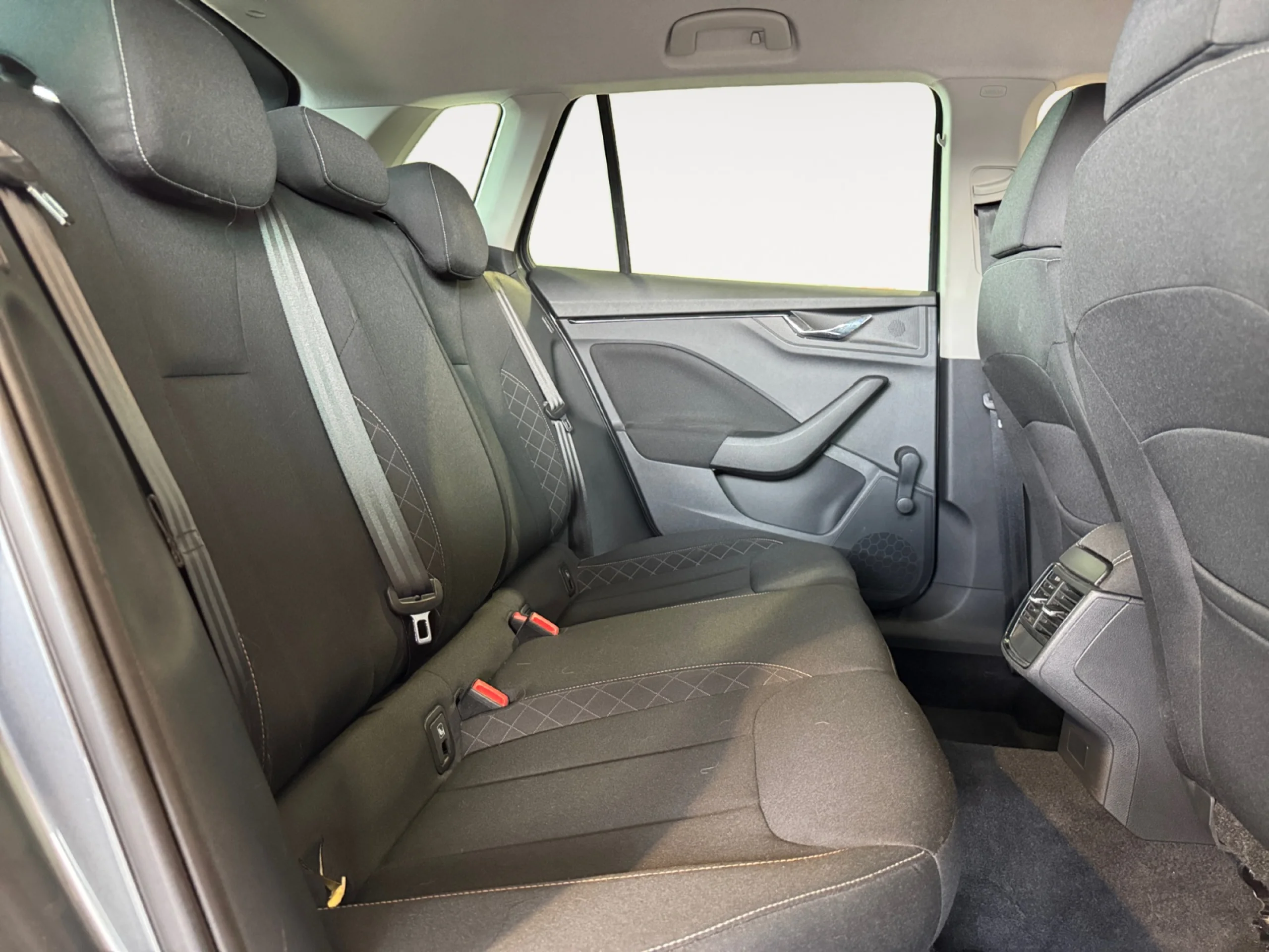 SKODA KAMIQ 1.5 TSI 110KW (150CV) EMOTION - Foto 6