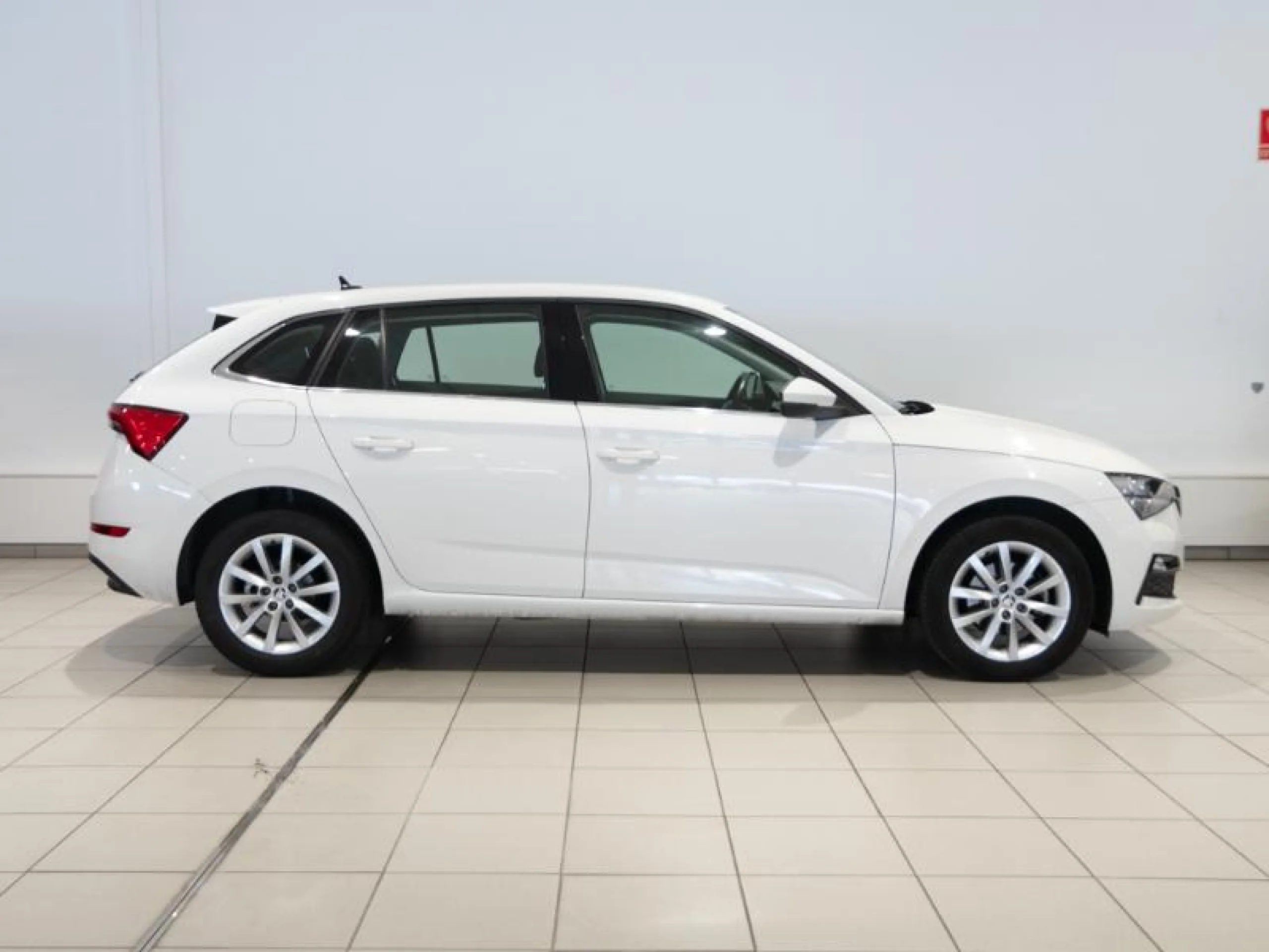 SKODA SCALA 1.6 TDI 85KW (115CV) STYLE - Foto 3