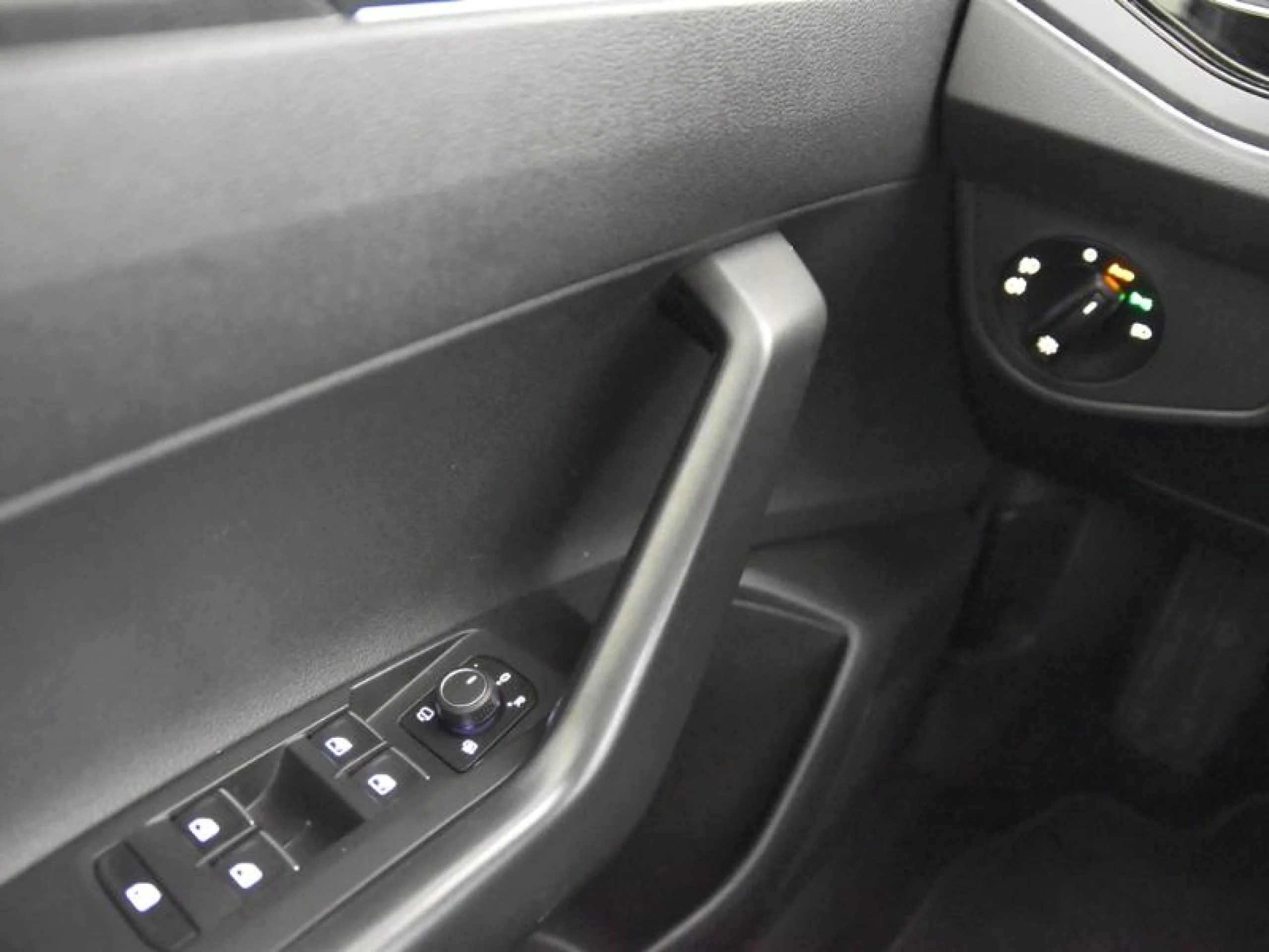 VOLKSWAGEN TAIGO R LINE 1.0 TSI 85KW (115CV) DSG - Foto 16