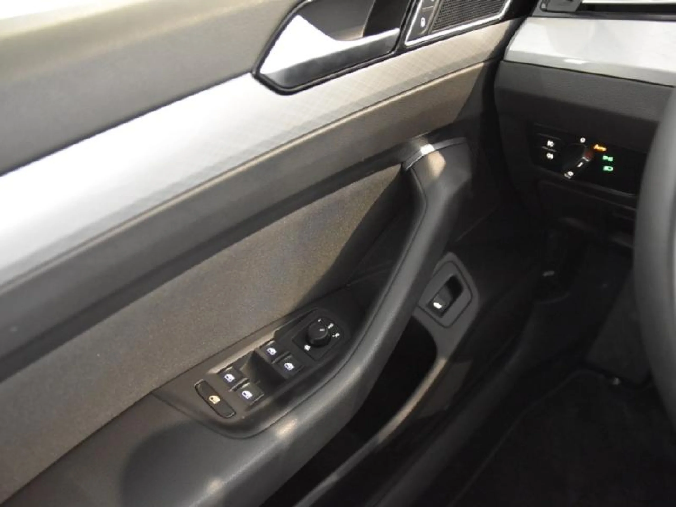 VOLKSWAGEN PASSAT EXECUTIVE 1.5 TSI 110KW (150CV) DSG - Foto 18