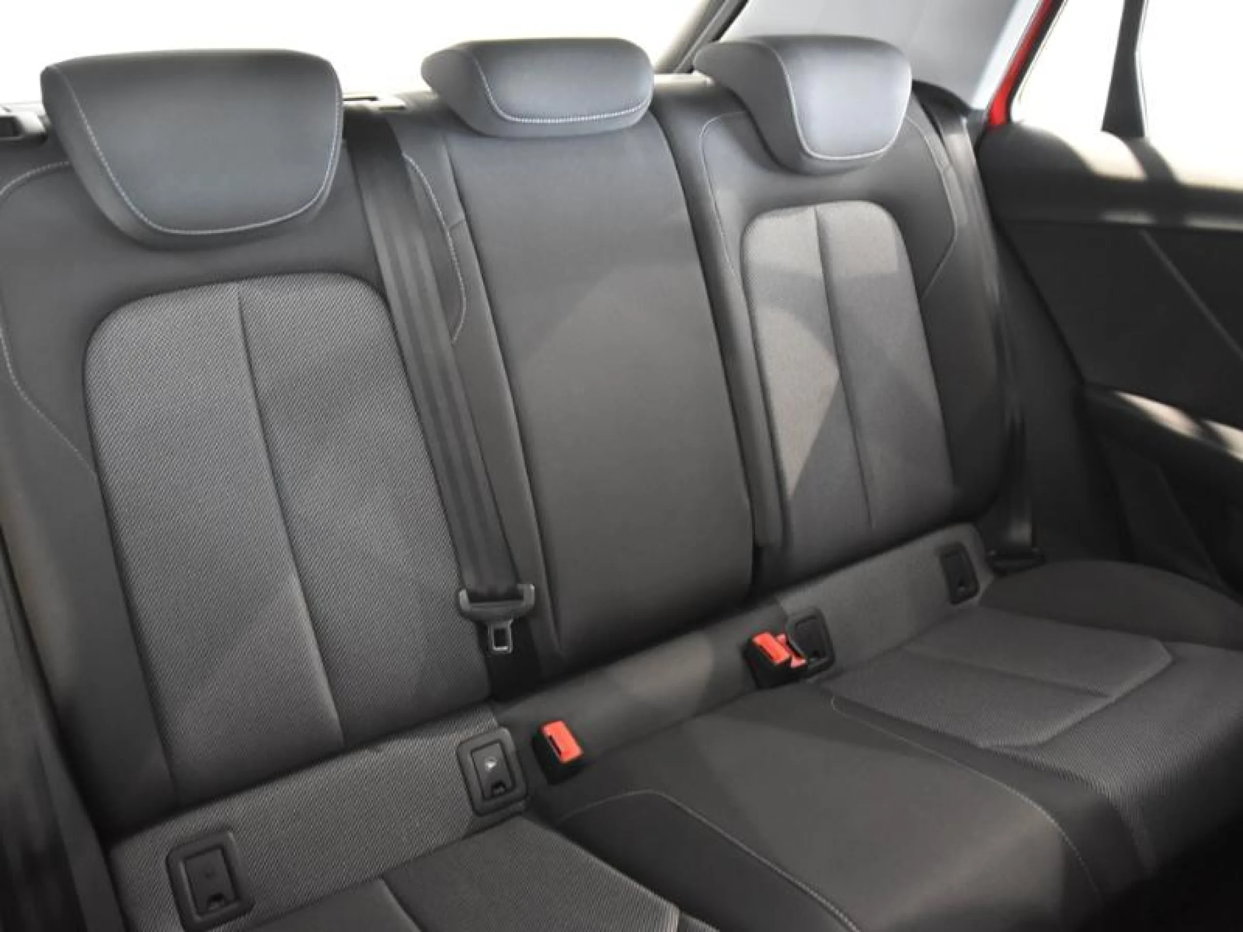 AUDI Q2 SPORT ED 1.4 TFSI 110KW COD S TRONIC - Foto 6