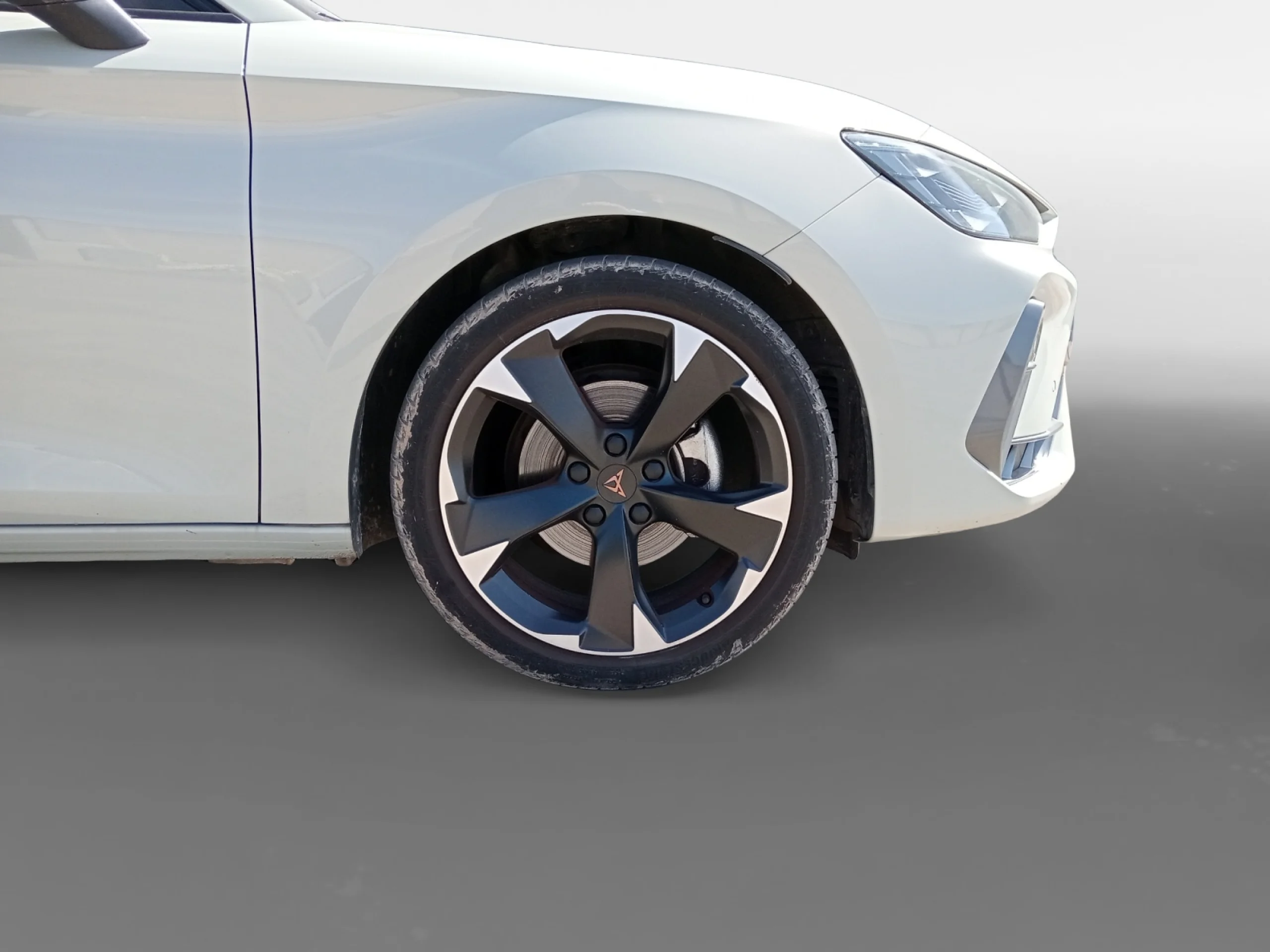 CUPRA LEON 1.5 ETSI 110KW (150CV) DSG - Foto 8