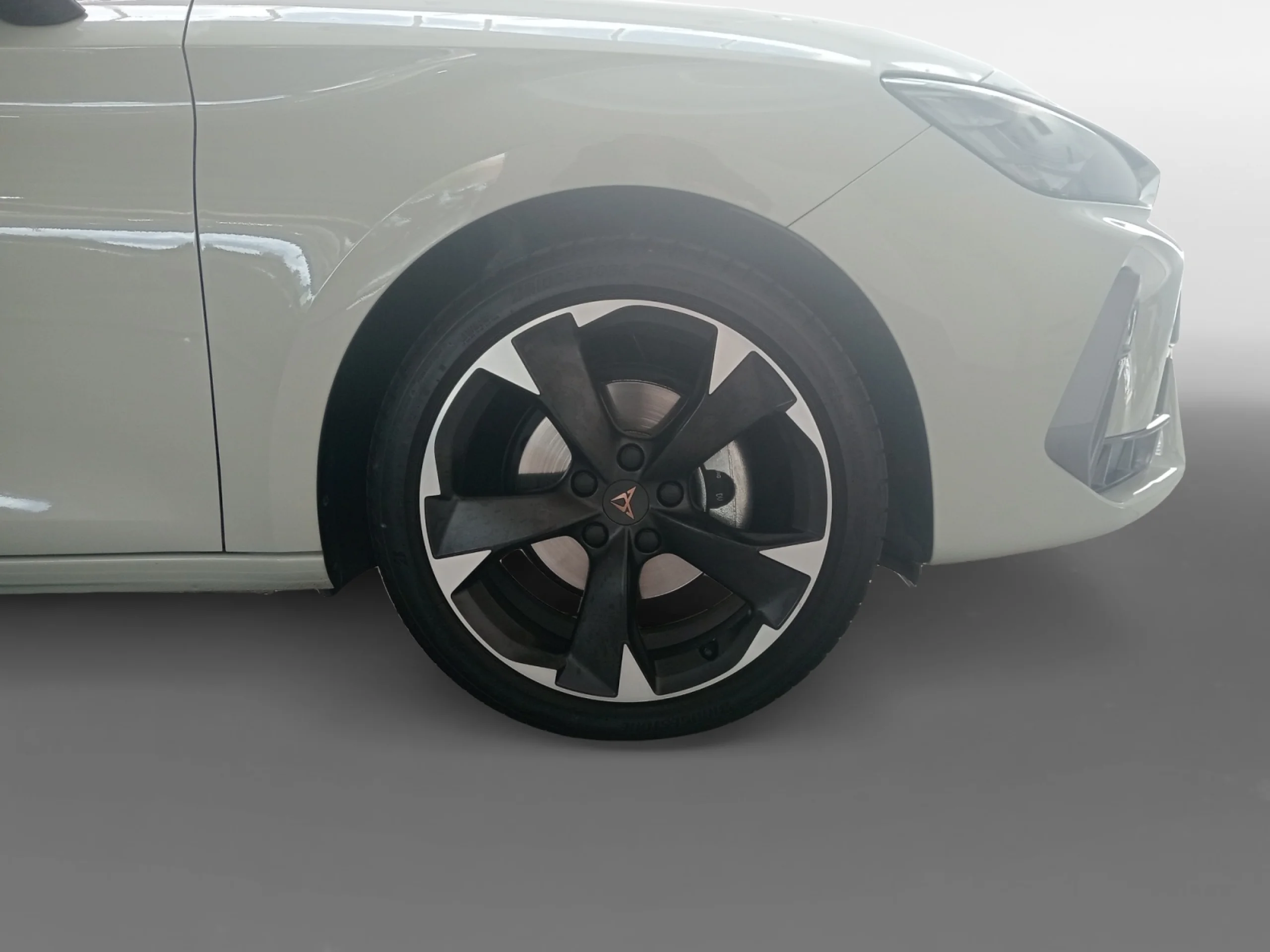 CUPRA LEON 1.5 ETSI 110KW (150CV) DSG - Foto 8