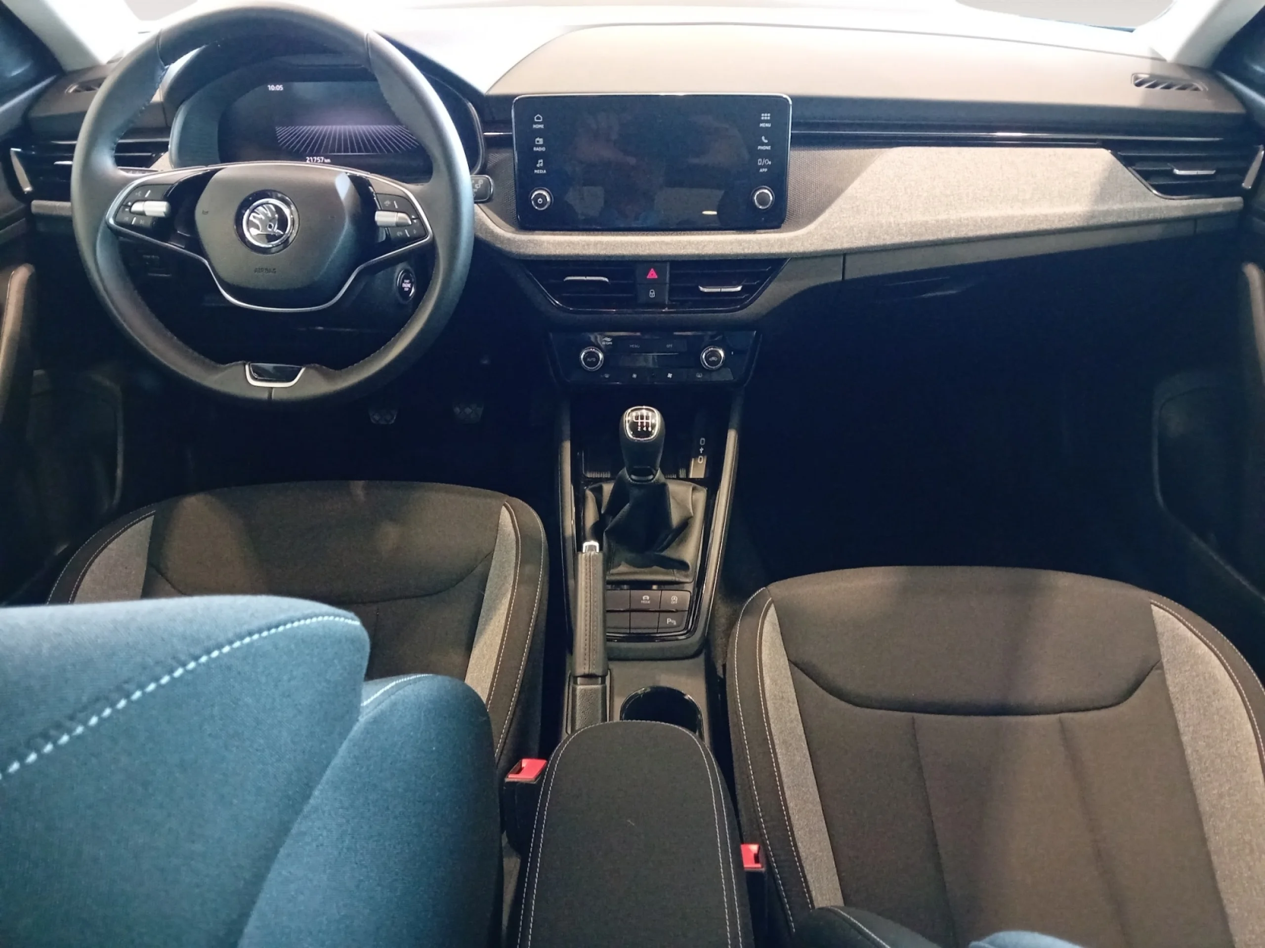 SKODA KAMIQ KAMIQ SELECTION 1,0 TSI 85 KW (115 CV) MANUAL 6 VEL. - Foto 4