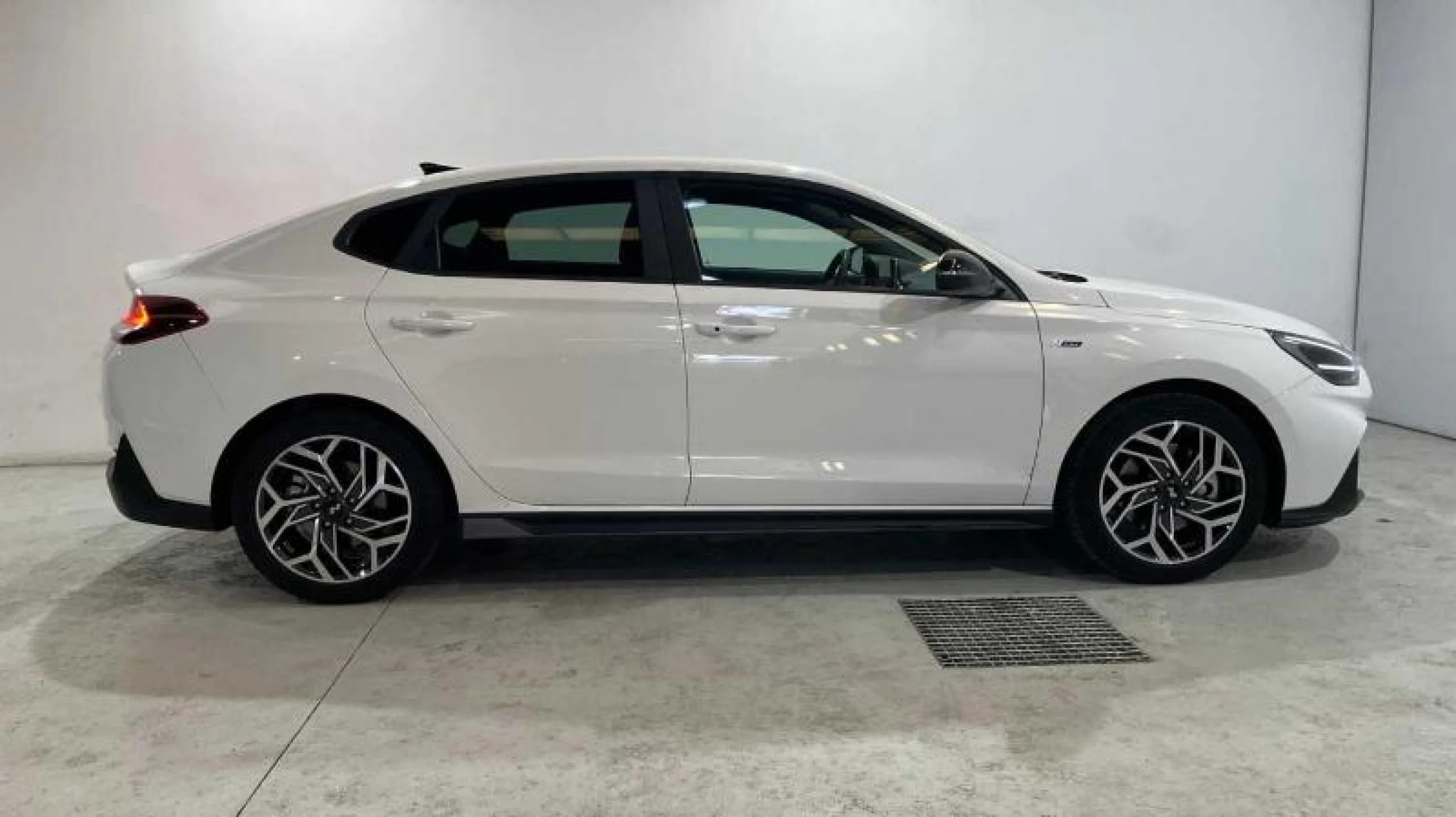 HYUNDAI I30 1.0 TGDI N LINE SE FASTBACK - Foto 6