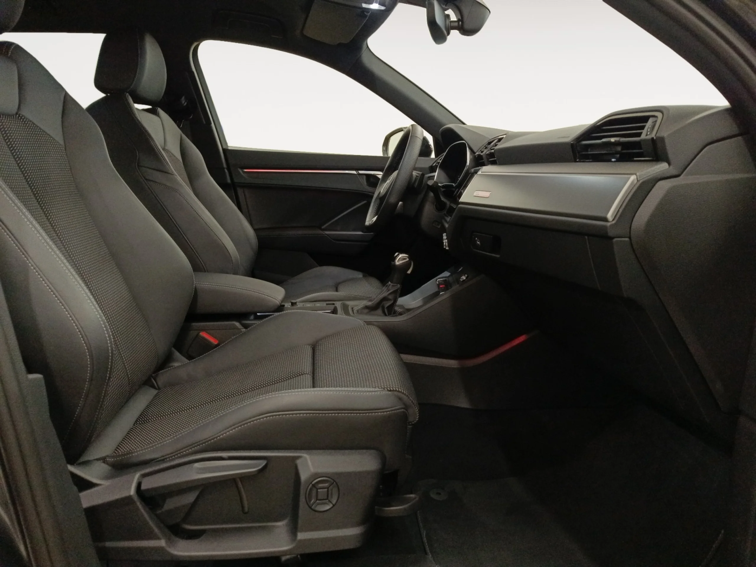 AUDI Q3 BLACK LINE 35 TDI 110KW (150CV) S TRONIC - Foto 5