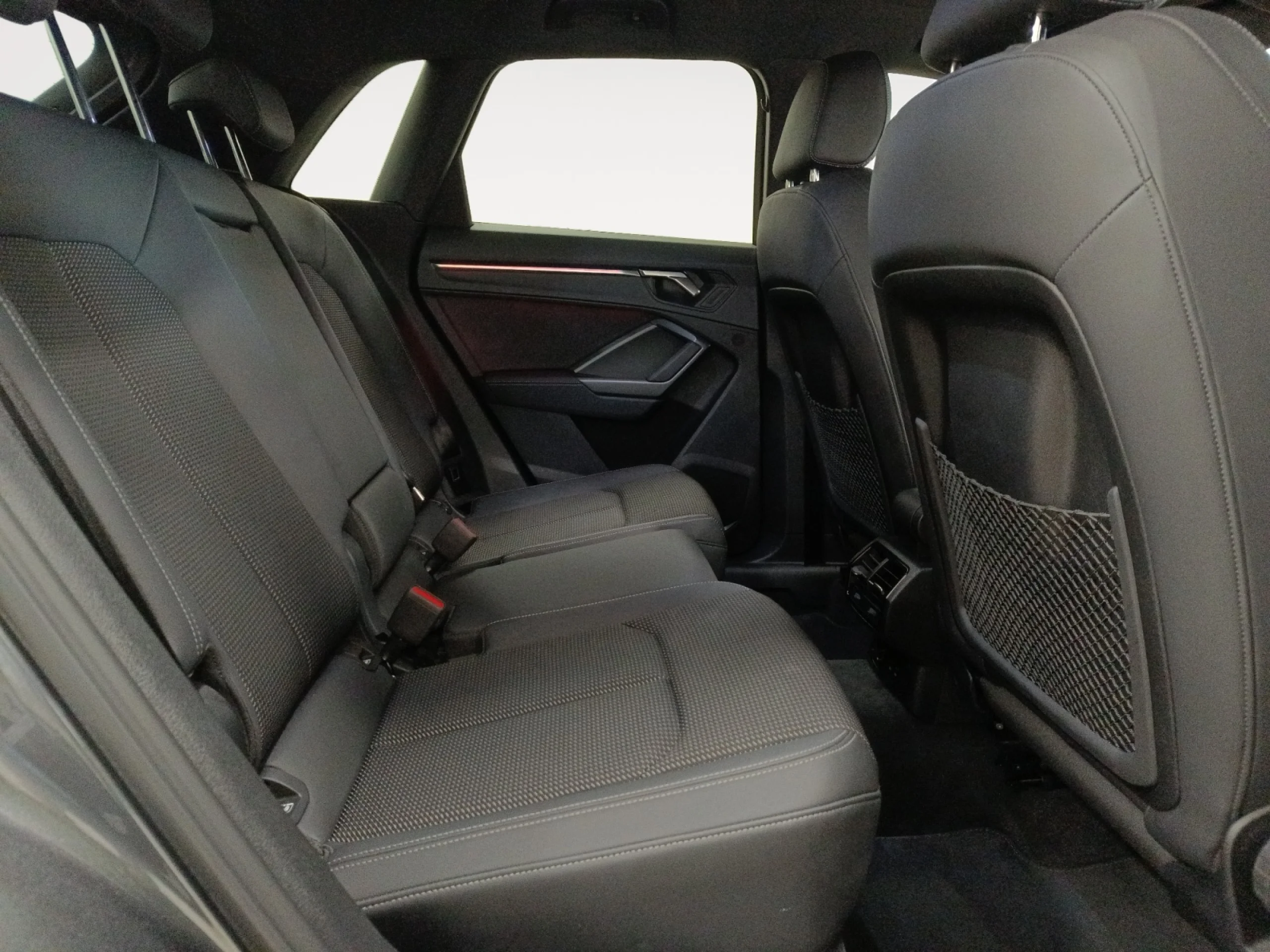 AUDI Q3 BLACK LINE 35 TDI 110KW (150CV) S TRONIC - Foto 6