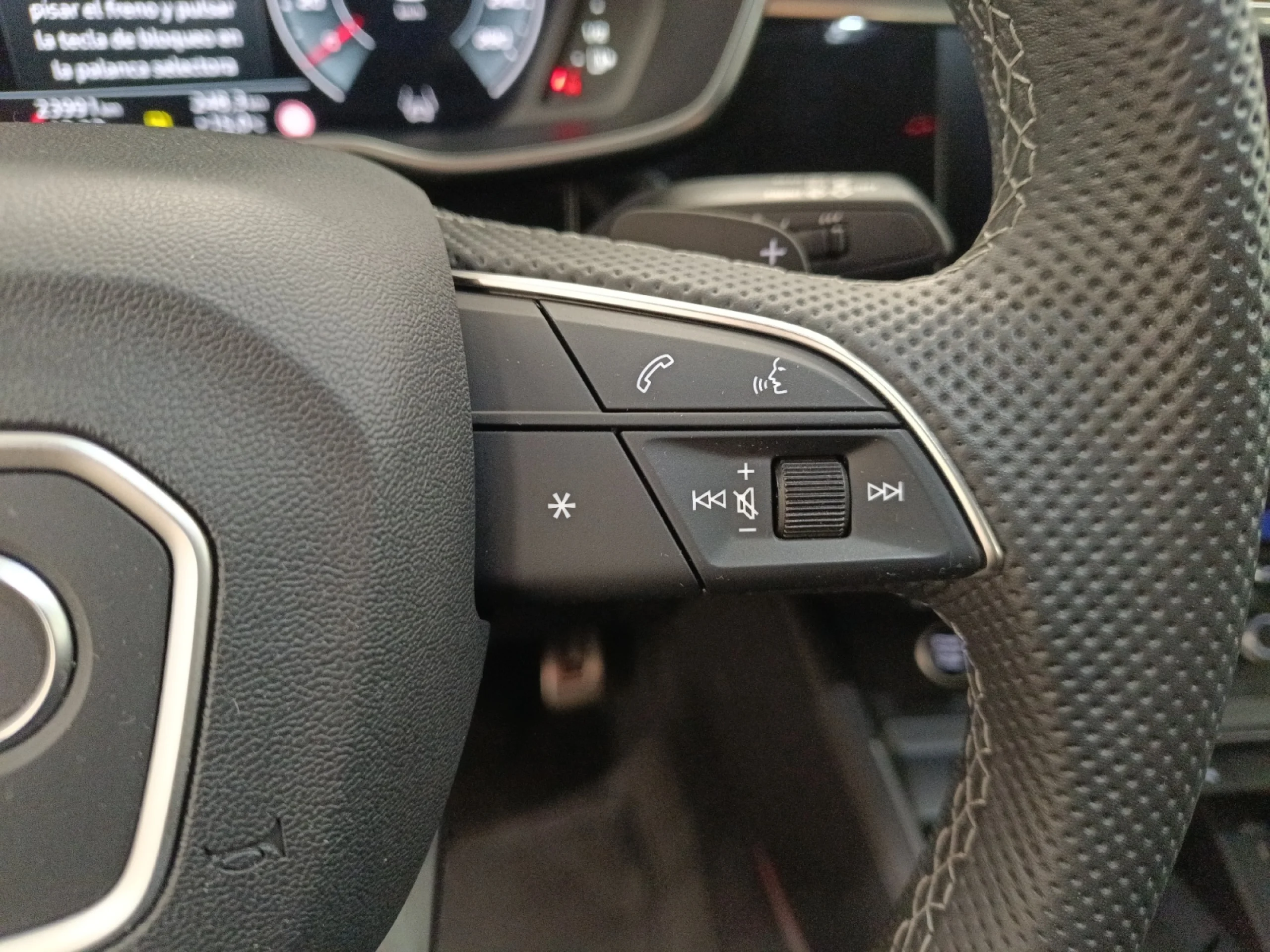 AUDI Q3 BLACK LINE 35 TDI 110KW (150CV) S TRONIC - Foto 10