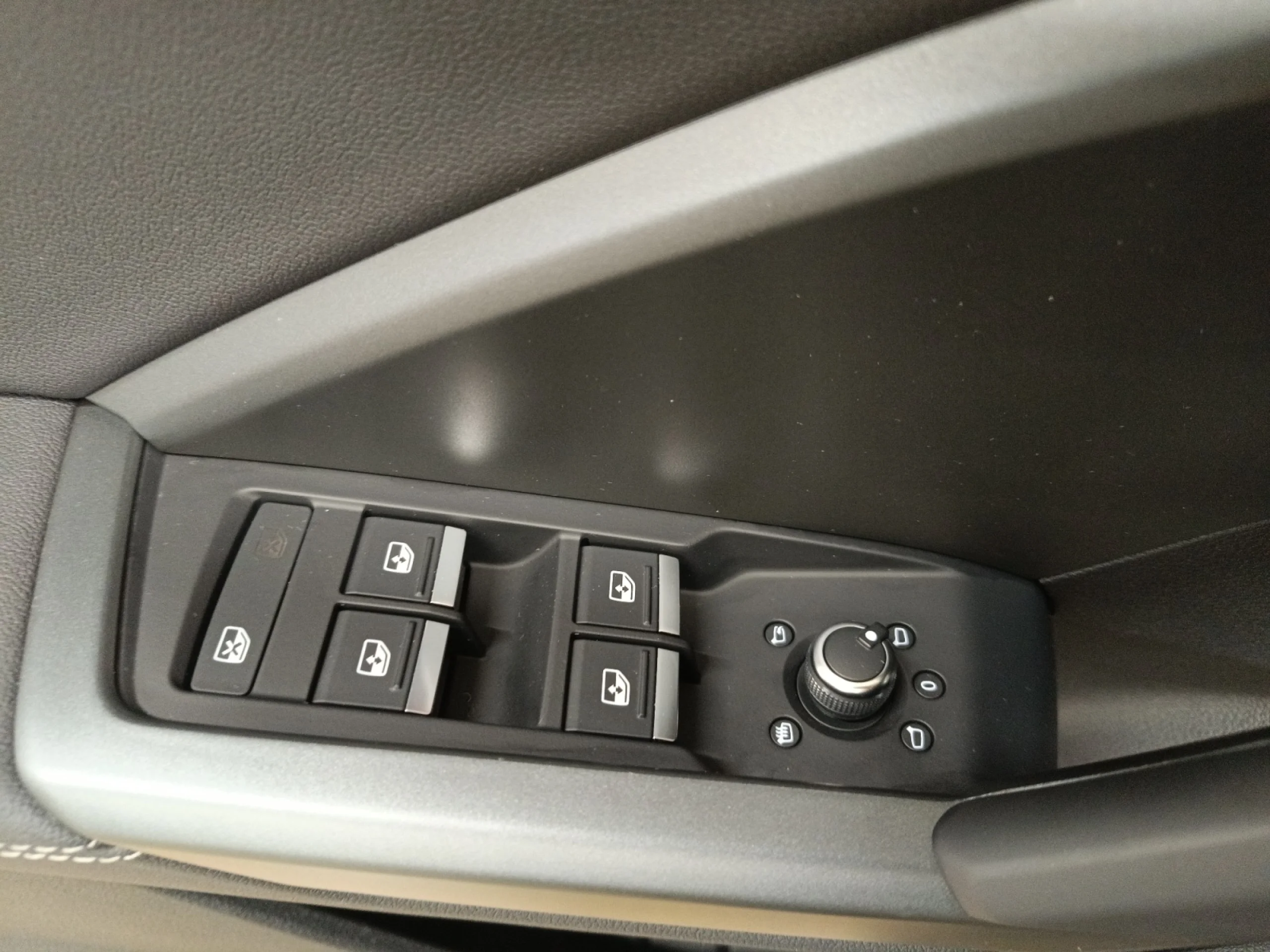 AUDI Q3 BLACK LINE 35 TDI 110KW (150CV) S TRONIC - Foto 12