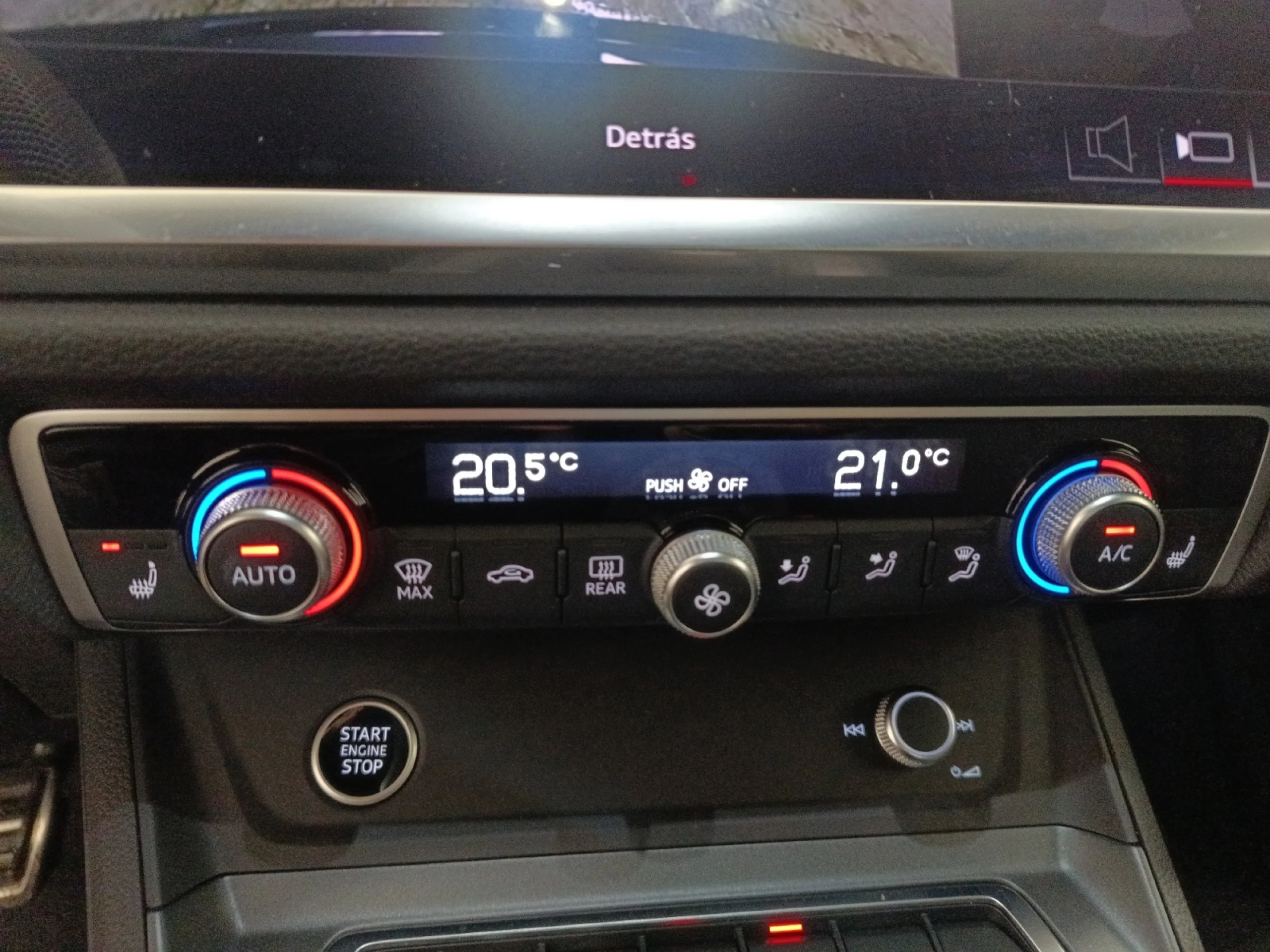 AUDI Q3 BLACK LINE 35 TDI 110KW (150CV) S TRONIC - Foto 18