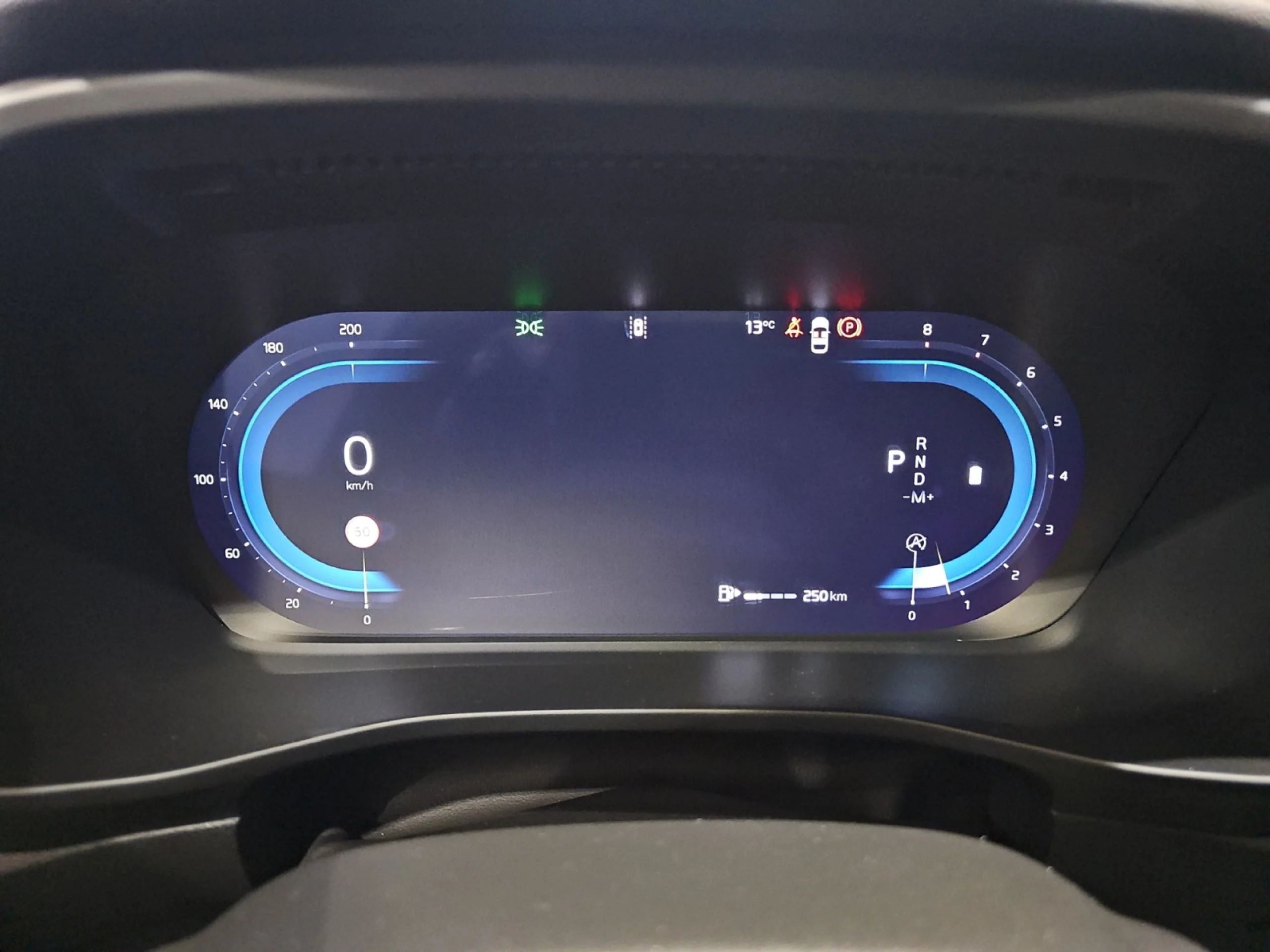 VOLVO XC40 2.0 B3 G PLUS DARK AUTO - Foto 7