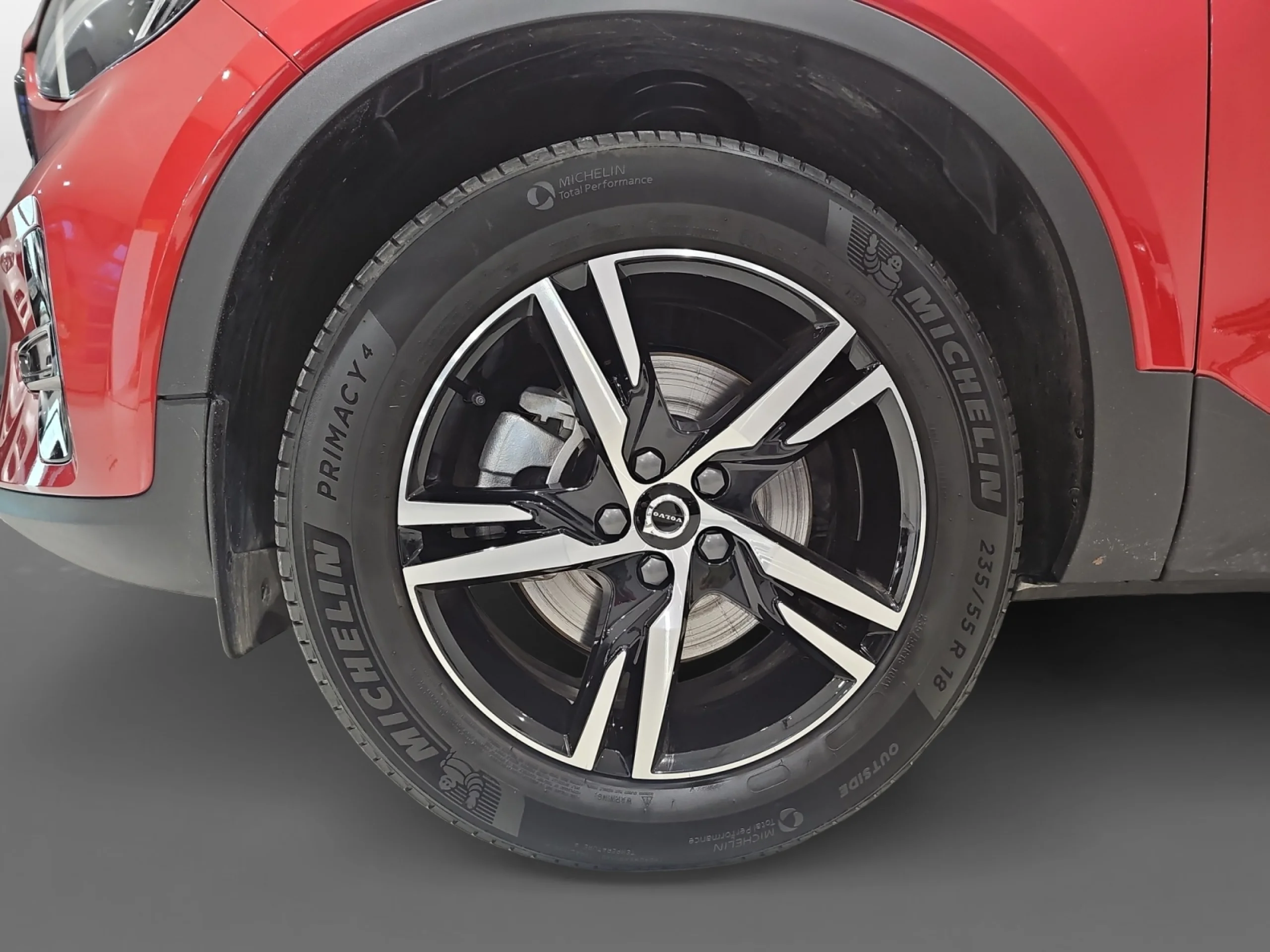 VOLVO XC40 2.0 B3 G PLUS DARK AUTO - Foto 9