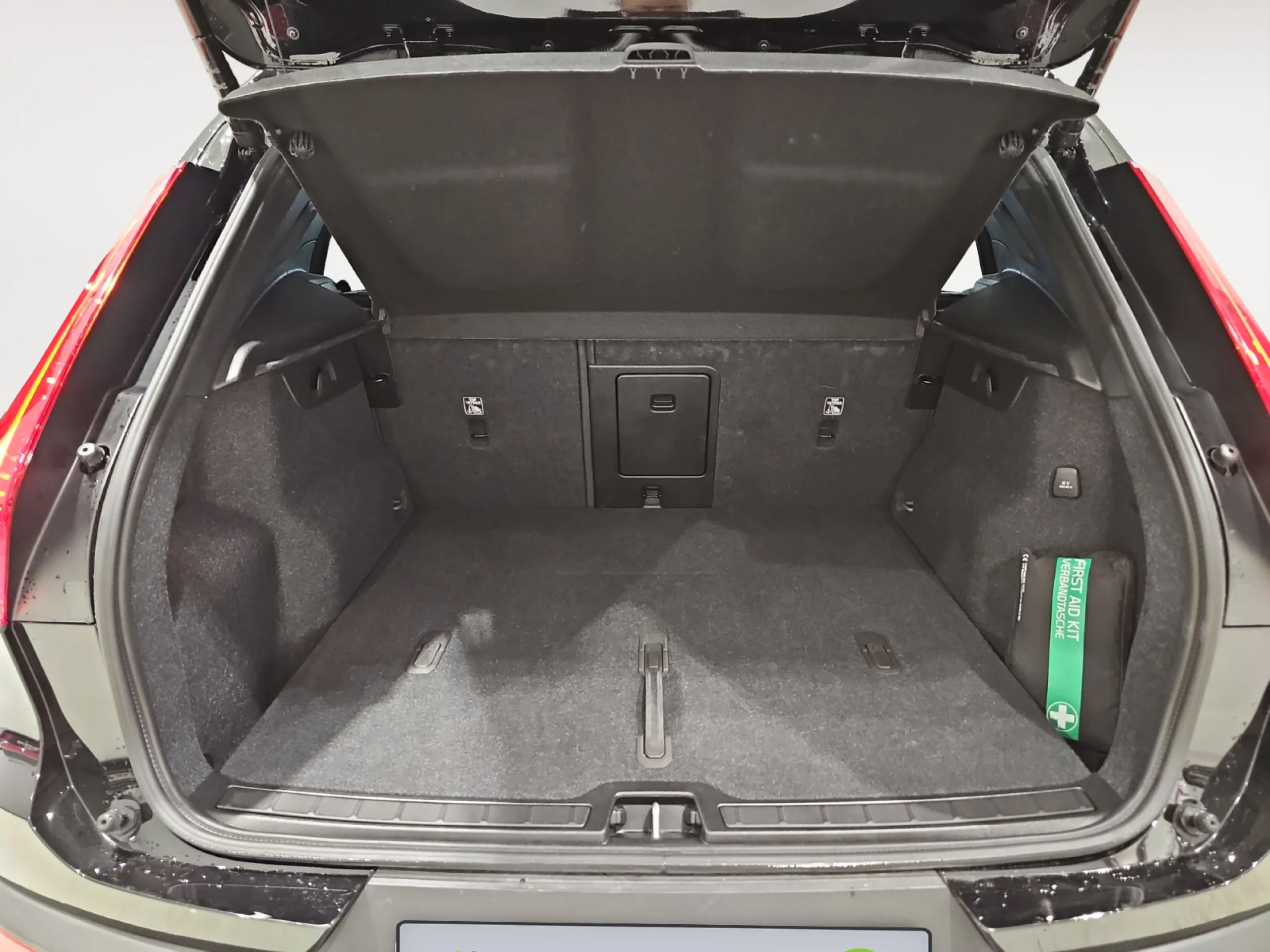 VOLVO XC40 2.0 B3 G PLUS DARK AUTO - Foto 8