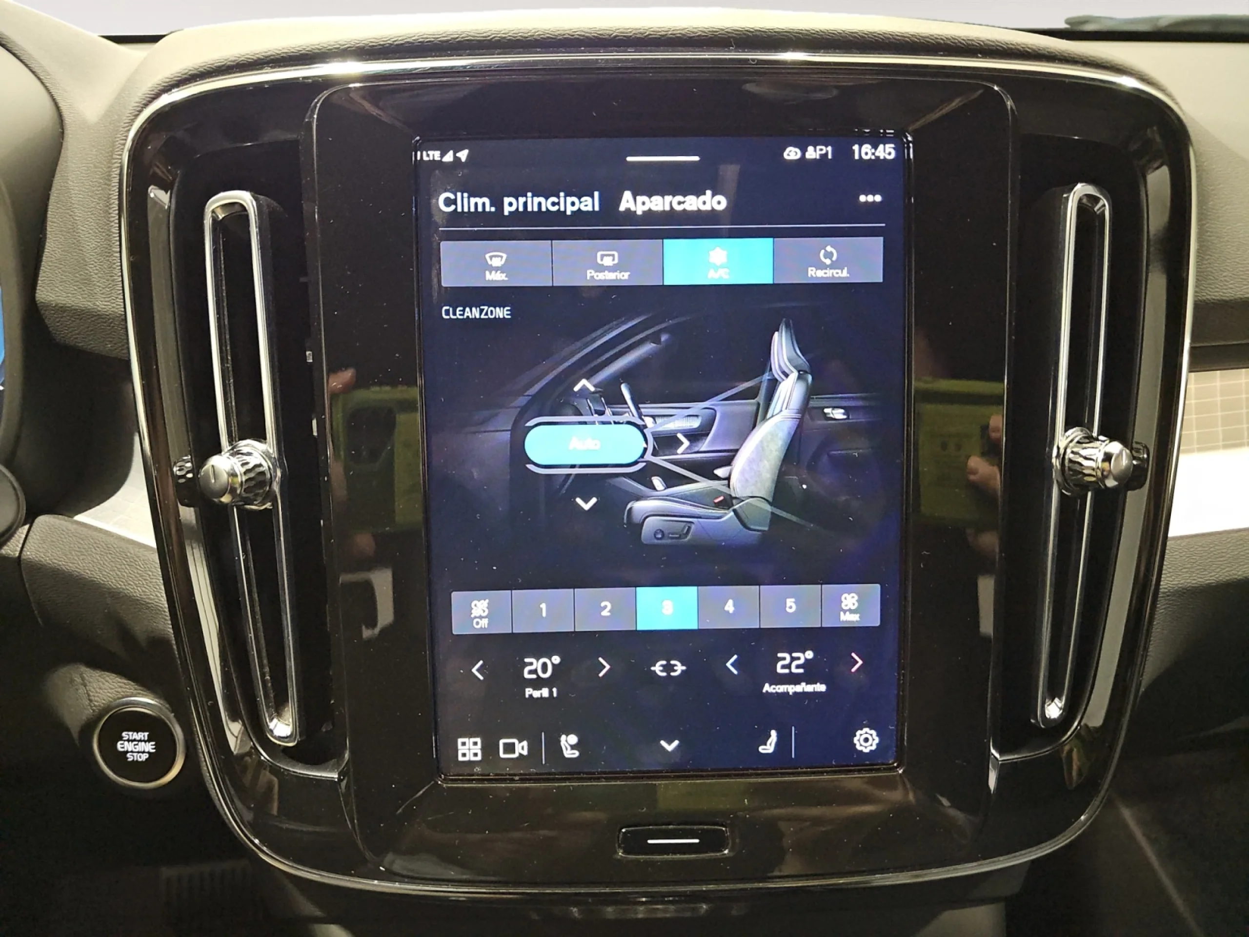 VOLVO XC40 2.0 B3 G PLUS DARK AUTO - Foto 14