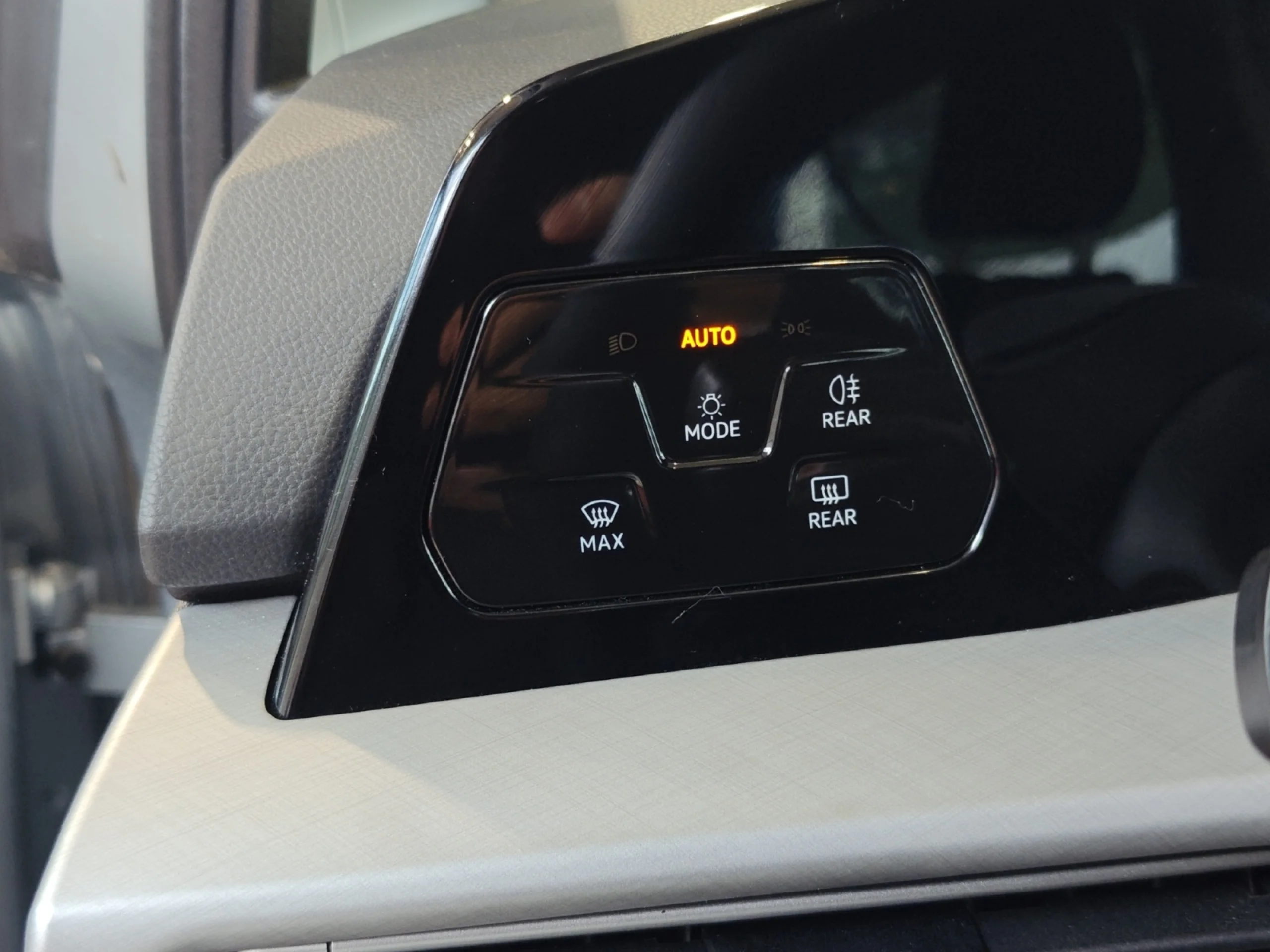 VOLKSWAGEN GOLF ··MÁS·· 1.5 TSI 85KW (115CV) - Foto 12