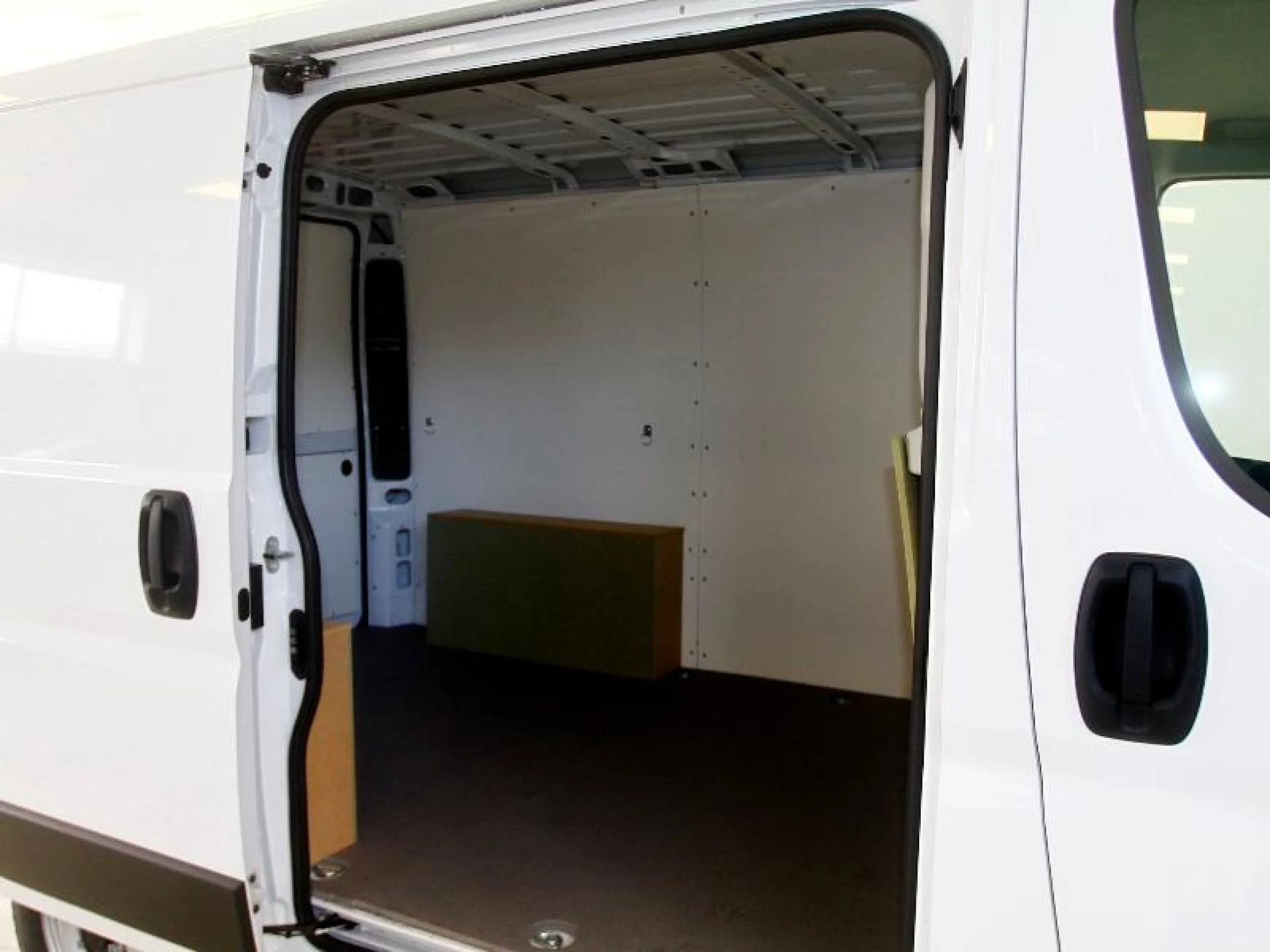 FIAT DUCATO DUCATO FURGÓN 17 L1H1 120CV - Foto 4