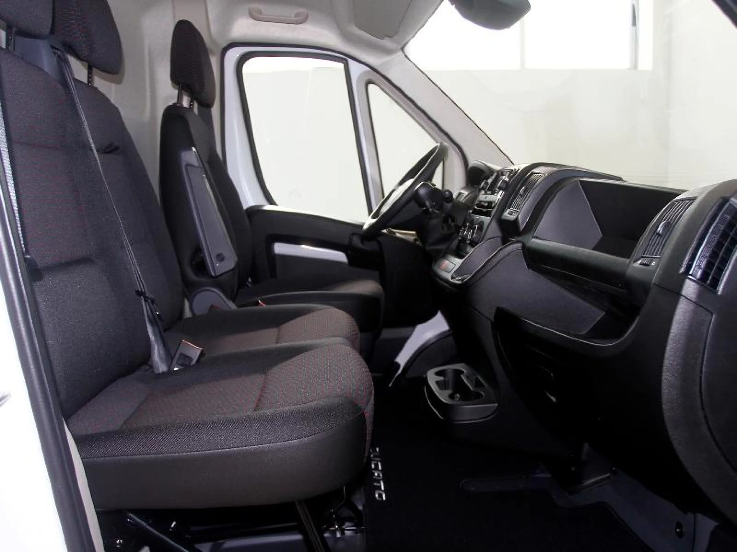 FIAT DUCATO DUCATO FURGÓN 17 L1H1 120CV - Foto 6