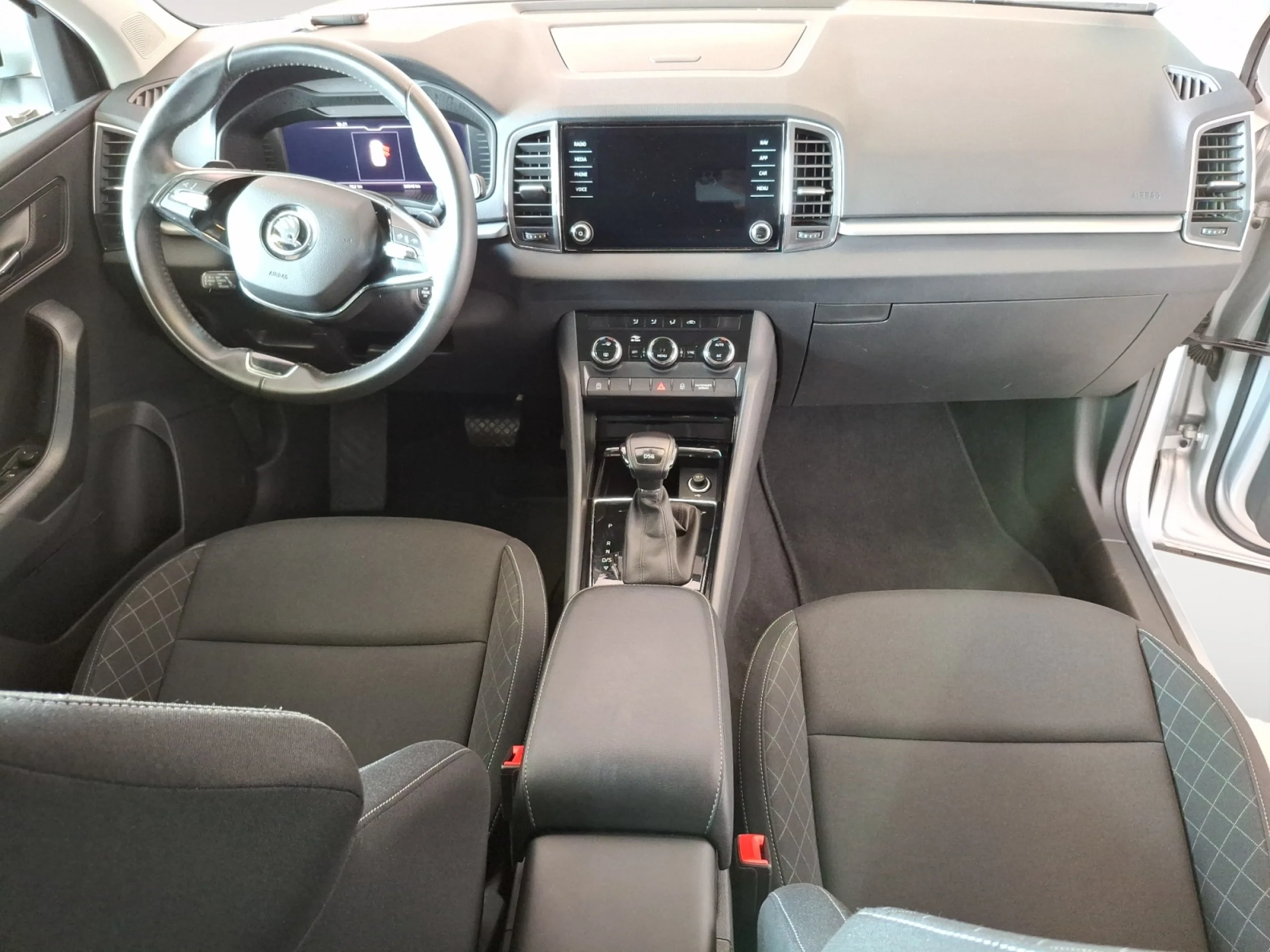 SKODA KAROQ 2.0 TDI 85KW (115CV) DSG AMBITION - Foto 4