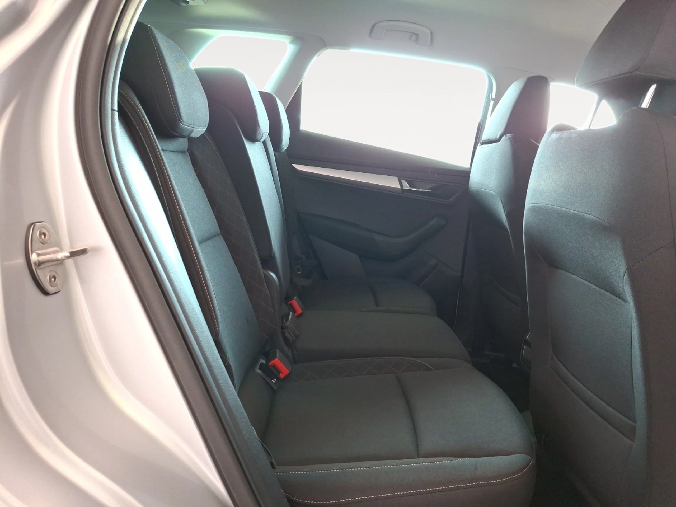 SKODA KAROQ 2.0 TDI 85KW (115CV) DSG AMBITION - Foto 6