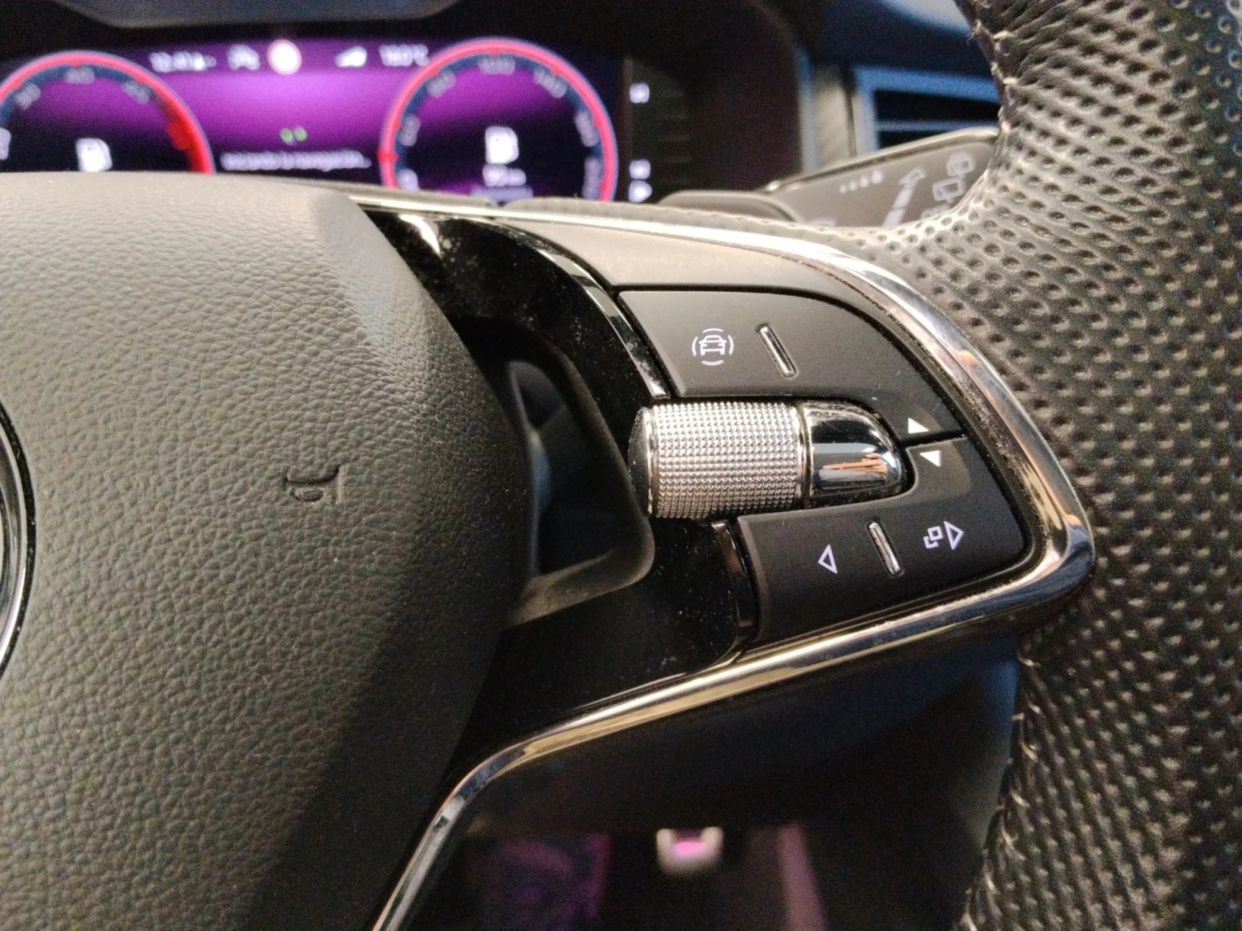 SKODA KODIAQ 2.0 TDI 110KW (150CV) DSG 4X4 SPORTLINE - Foto 10