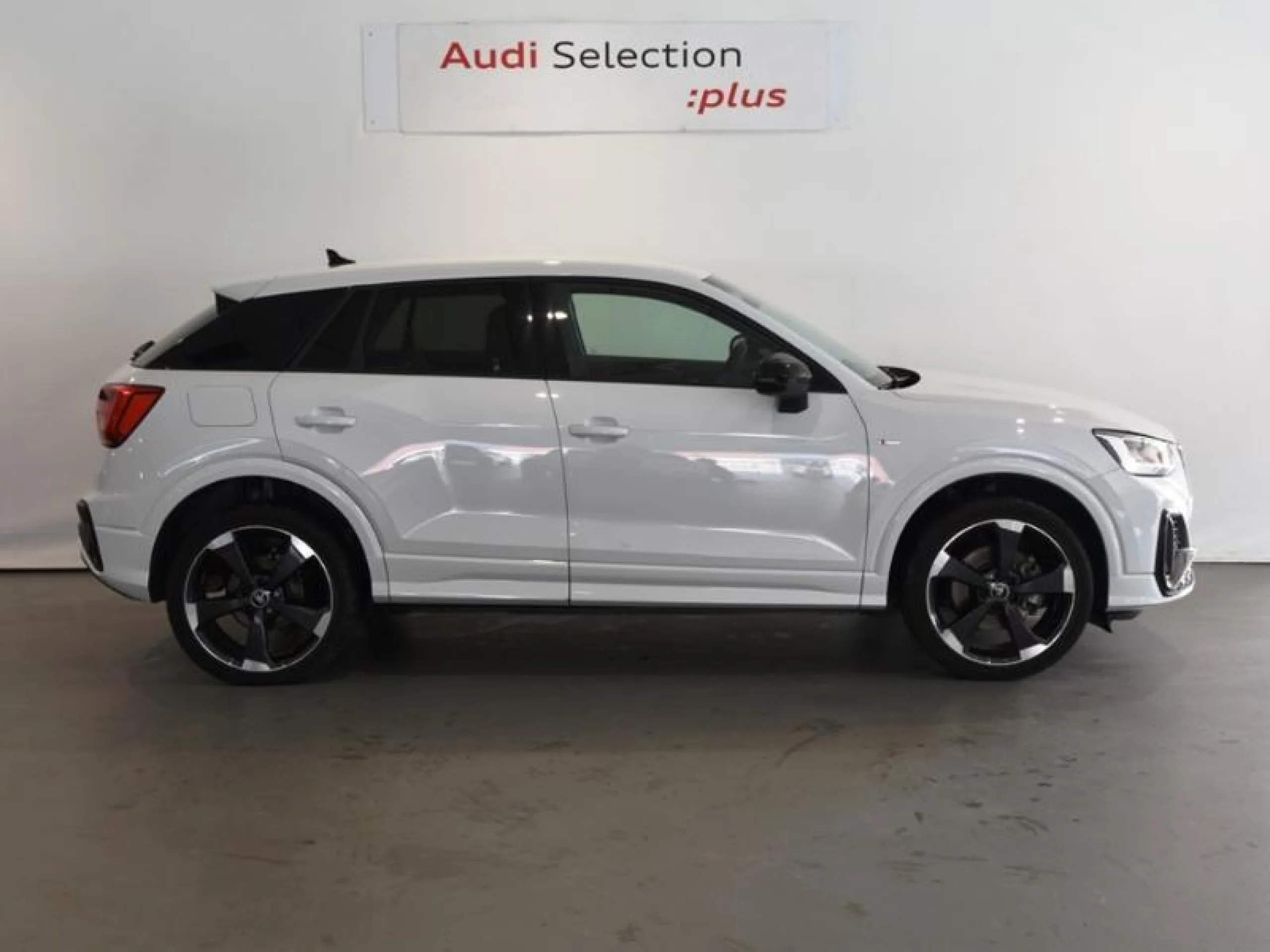 AUDI Q2 BLACK LINE 35 TDI 110KW (150CV) S TRONIC - Foto 3