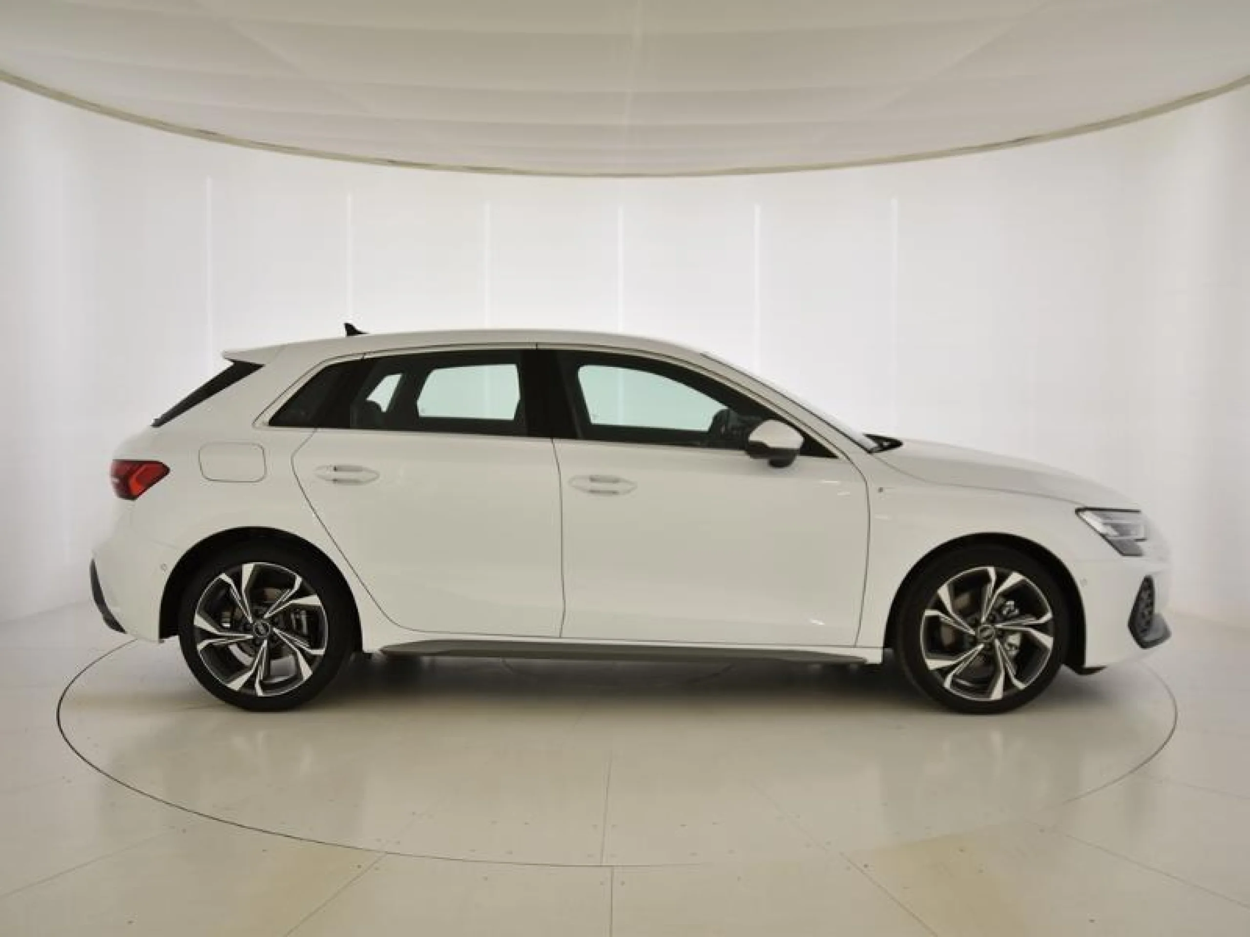 AUDI A3 SPORTBACK S LINE 35 TDI 110KW S TRONIC - Foto 3